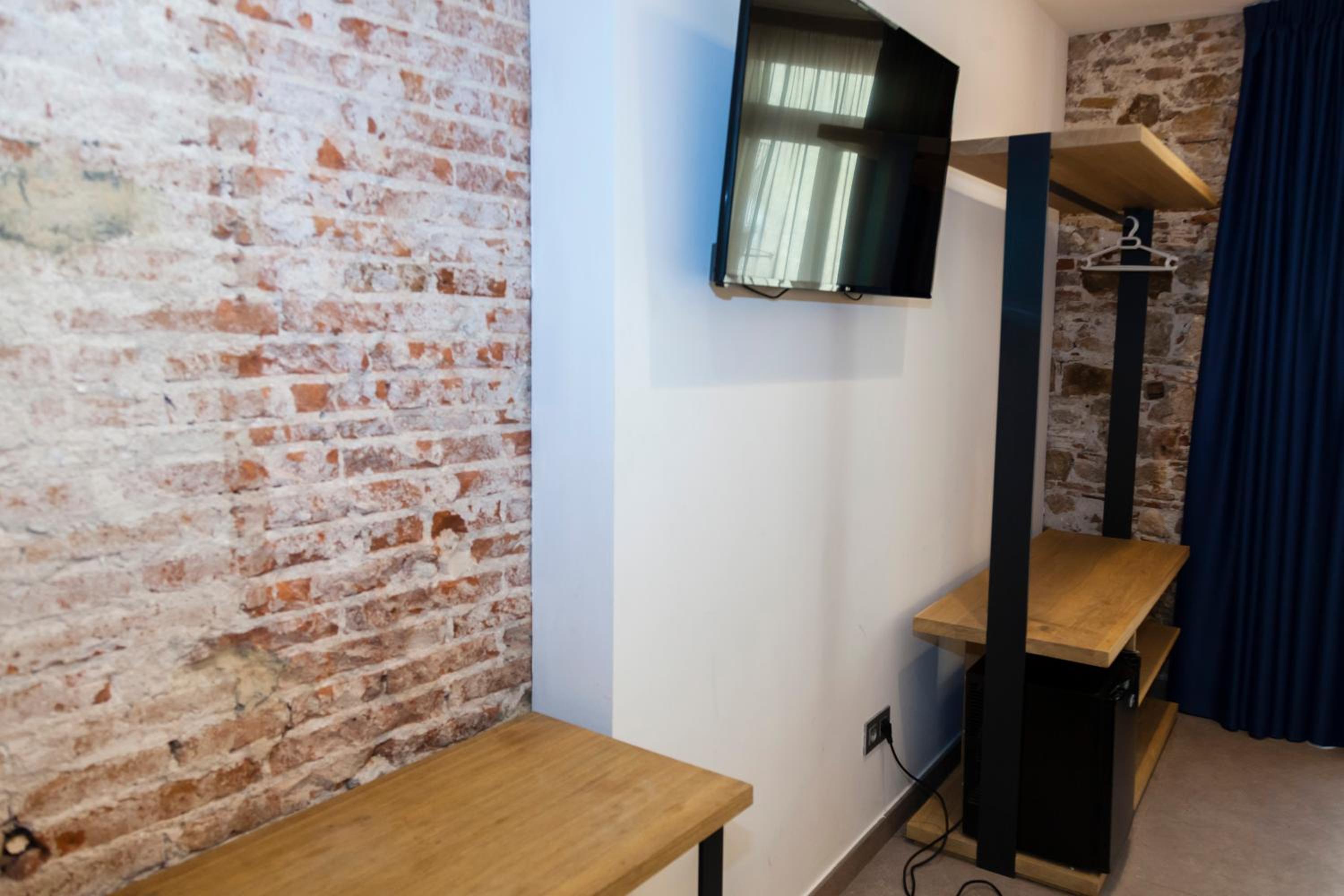 Hostal Paris