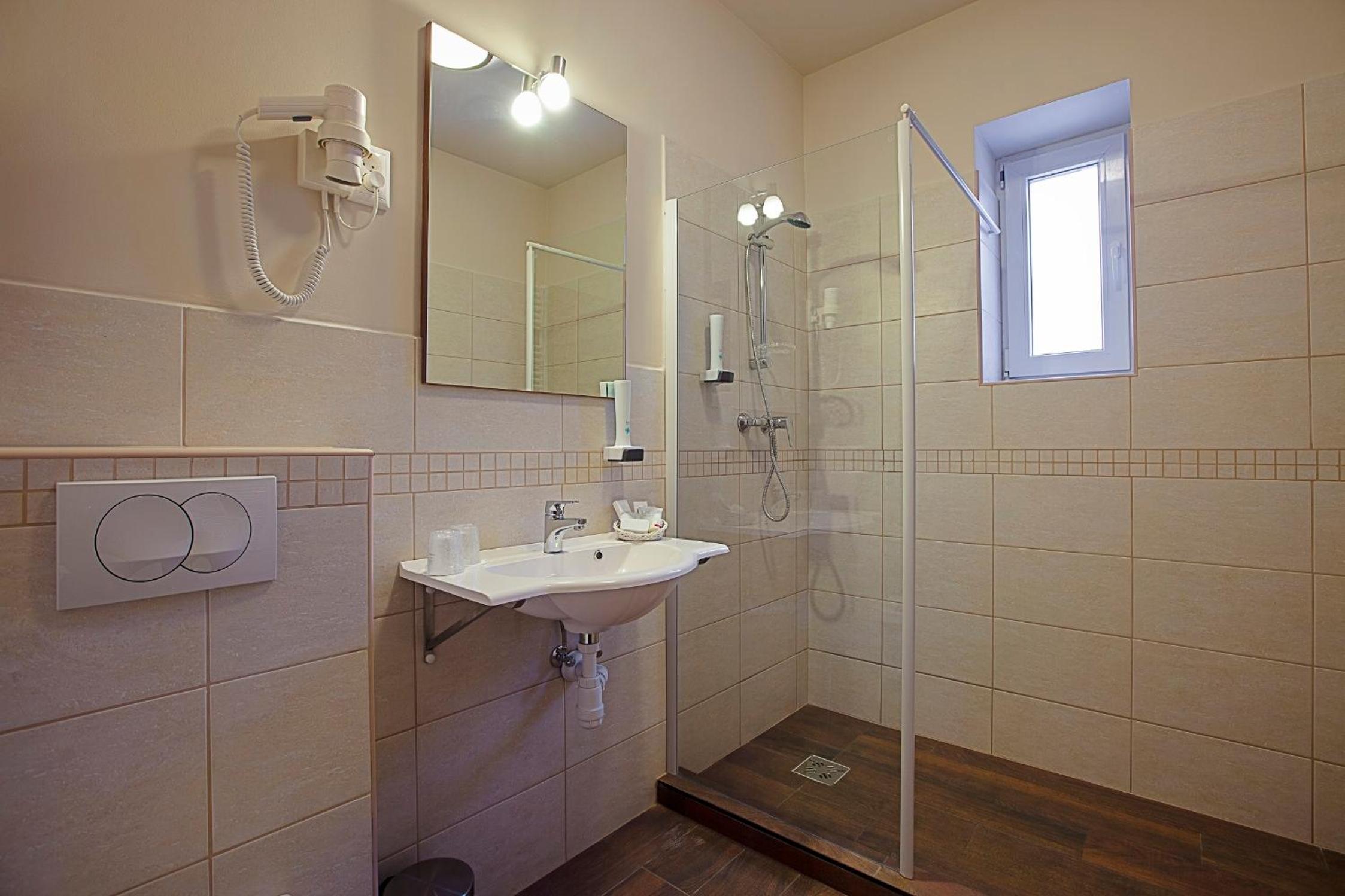 Lajta Apartmanok view 2