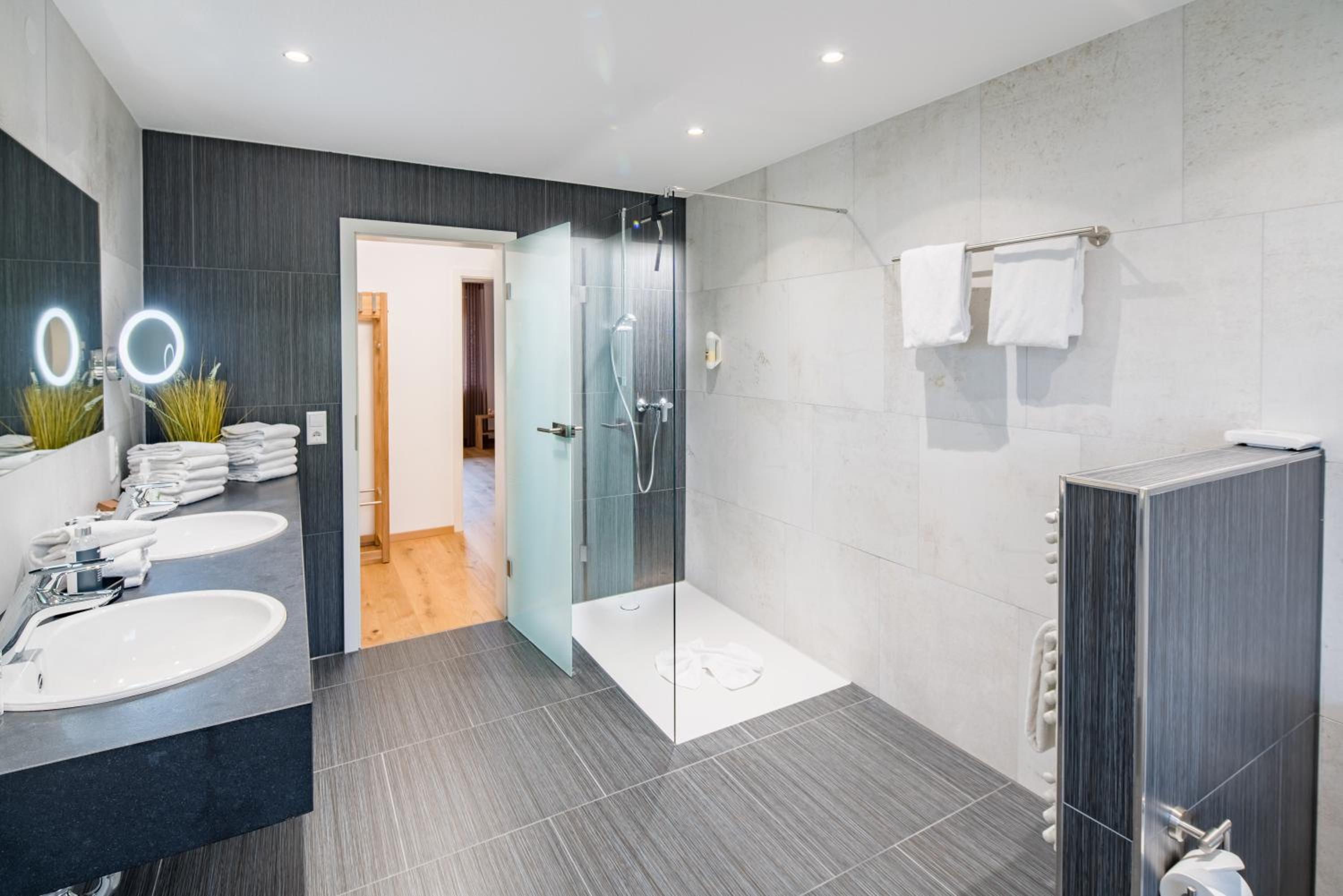 Hotel Hofgut Tiergarten - Property Image 33