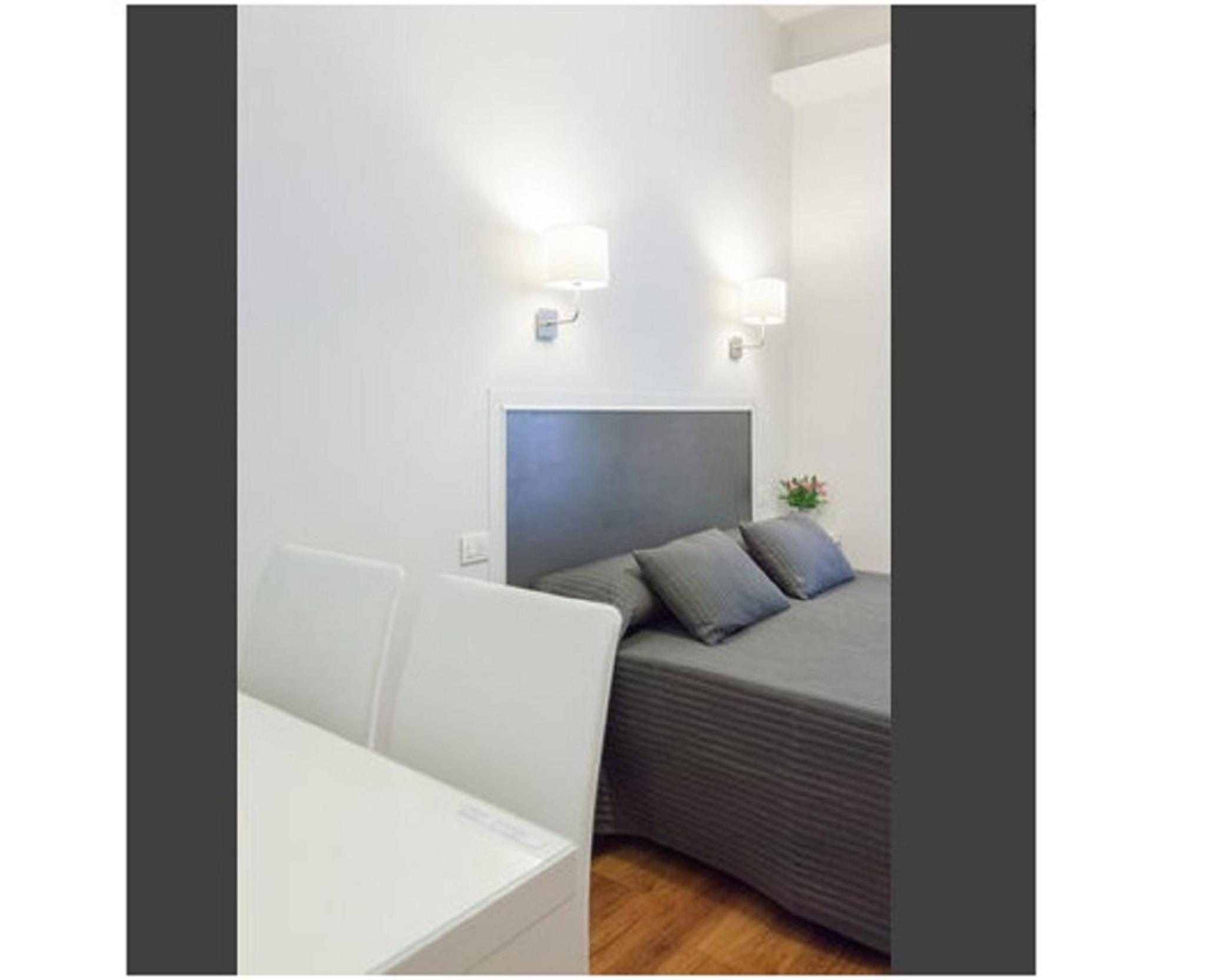 AmoRoma Suite