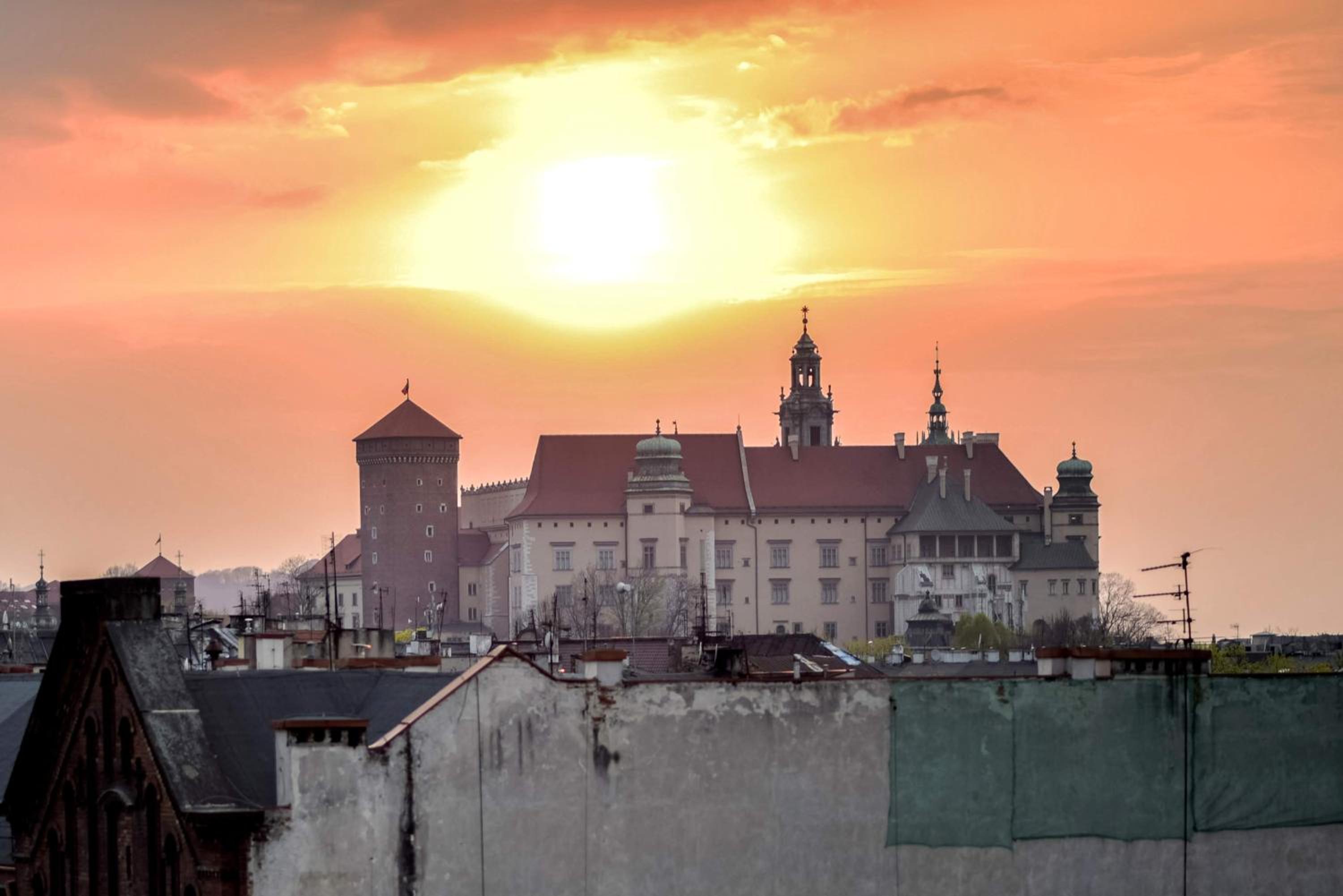 Hotel LUXURIOUS APARTMENTS Cracow - Image 1