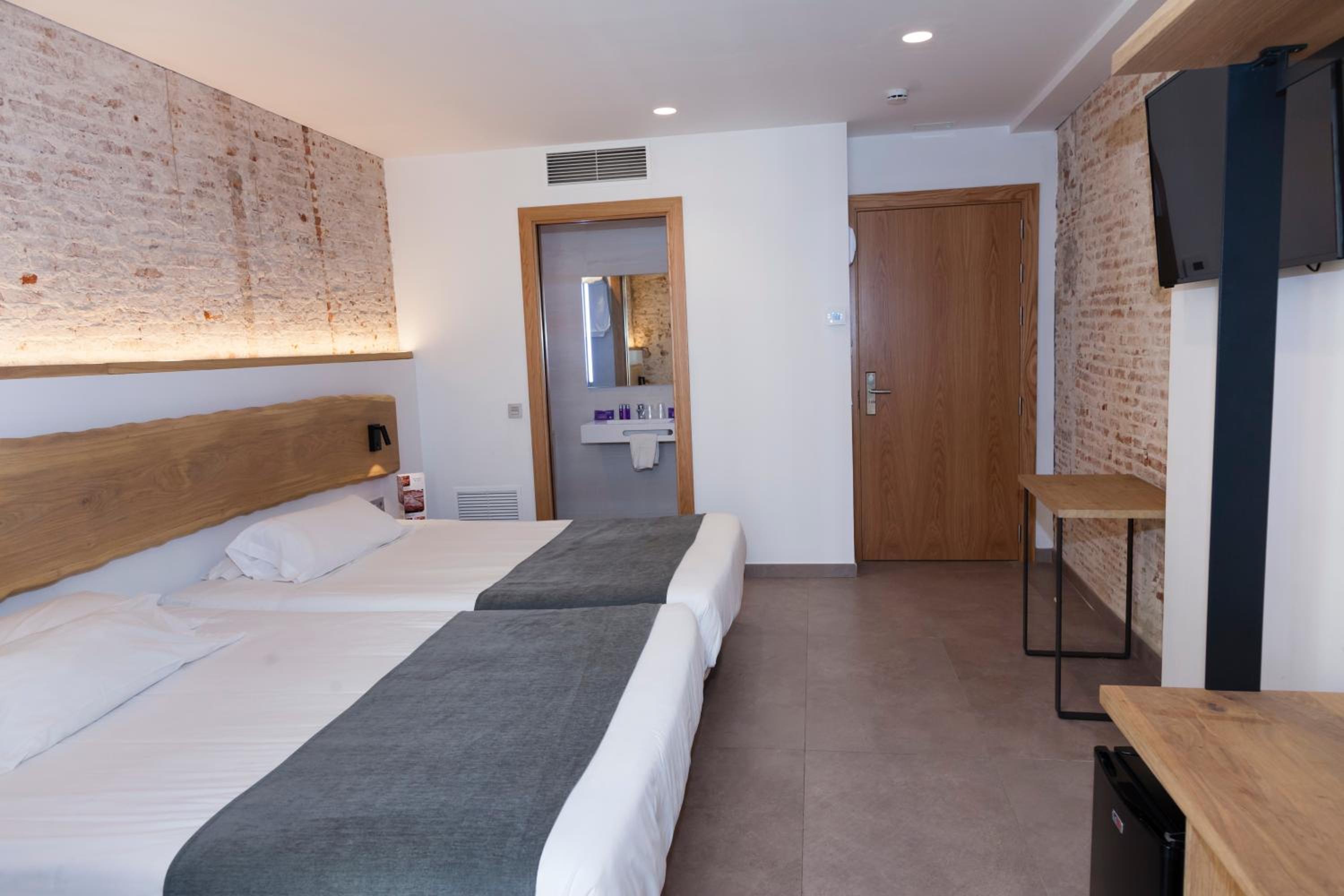 Hostal Paris