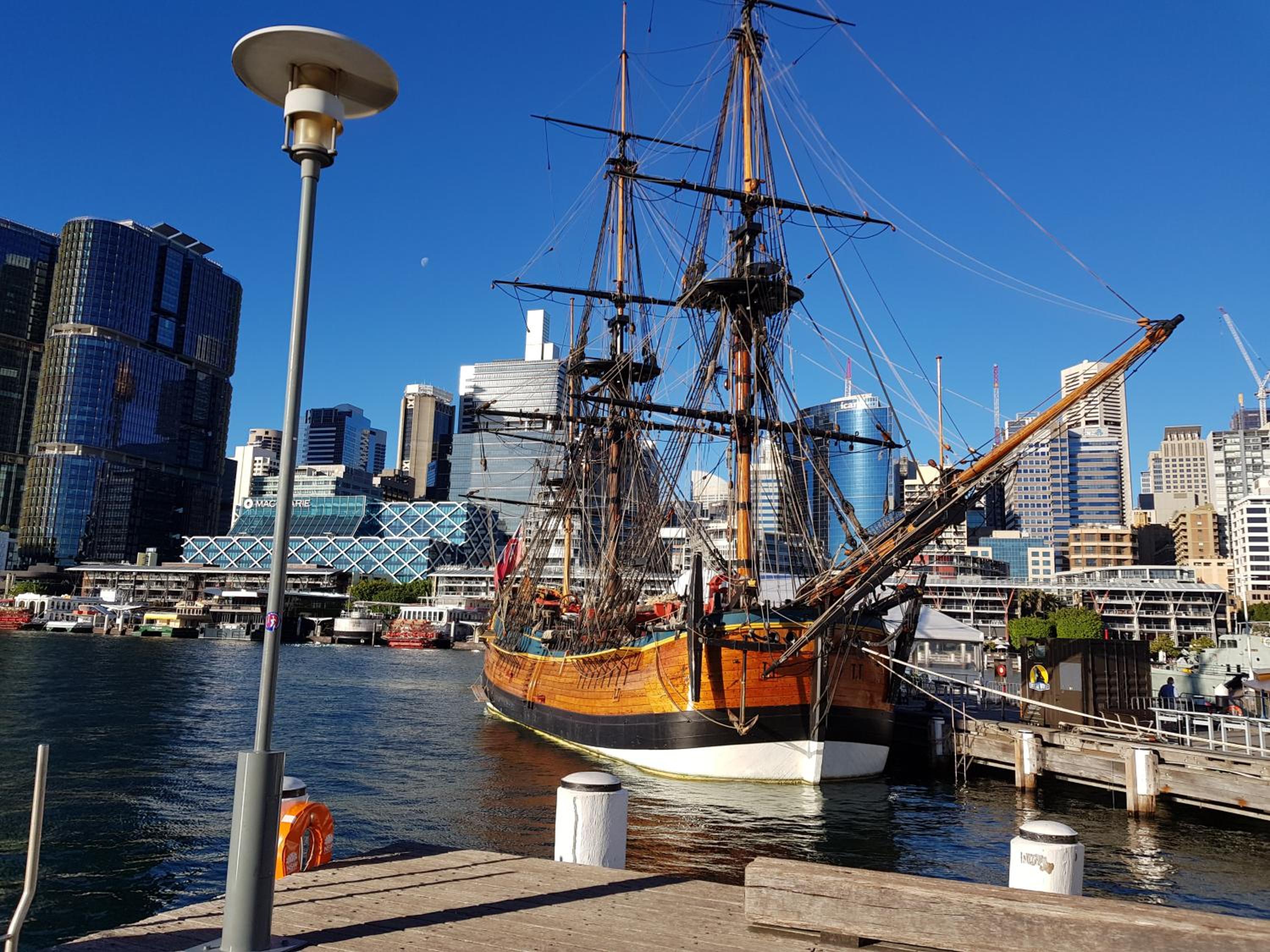 Darling Harbour 2 Bedroom Apartment