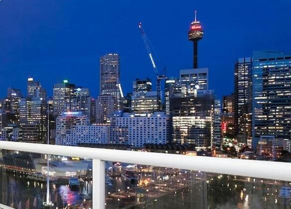 Darling Harbour 2 Bedroom Apartment