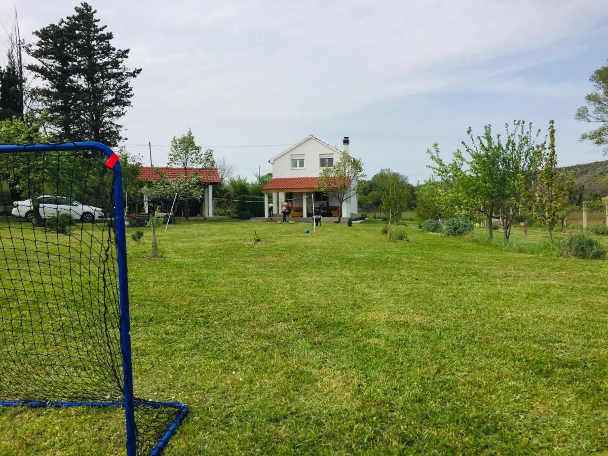 House Adriana view 4