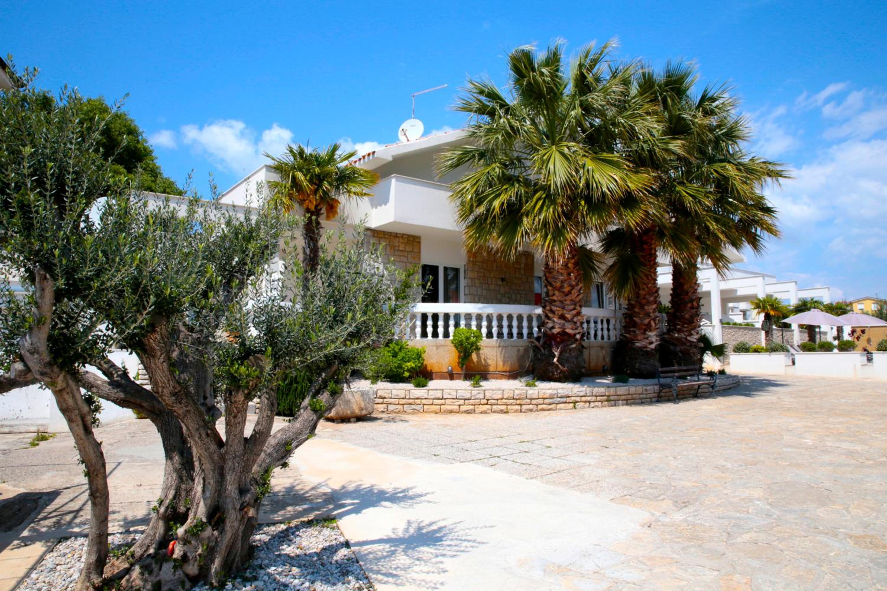 Hotel Apartments and Rooms Mateša - Image 1