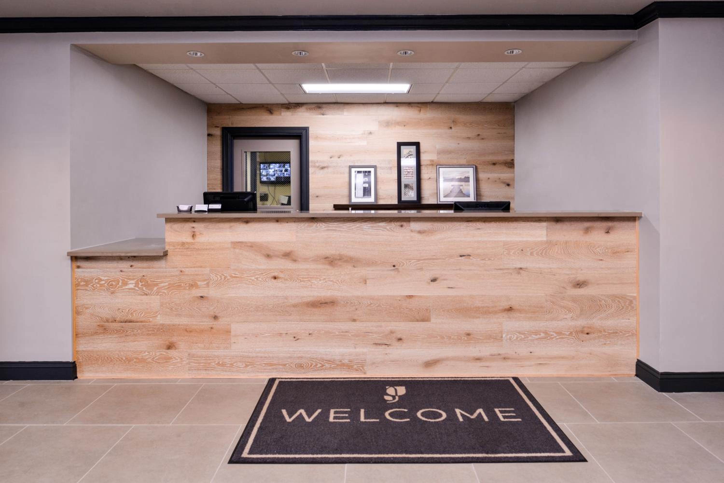 Country Inn Suites by Radisson Raleigh-Durham Airport NC - Property Image 48