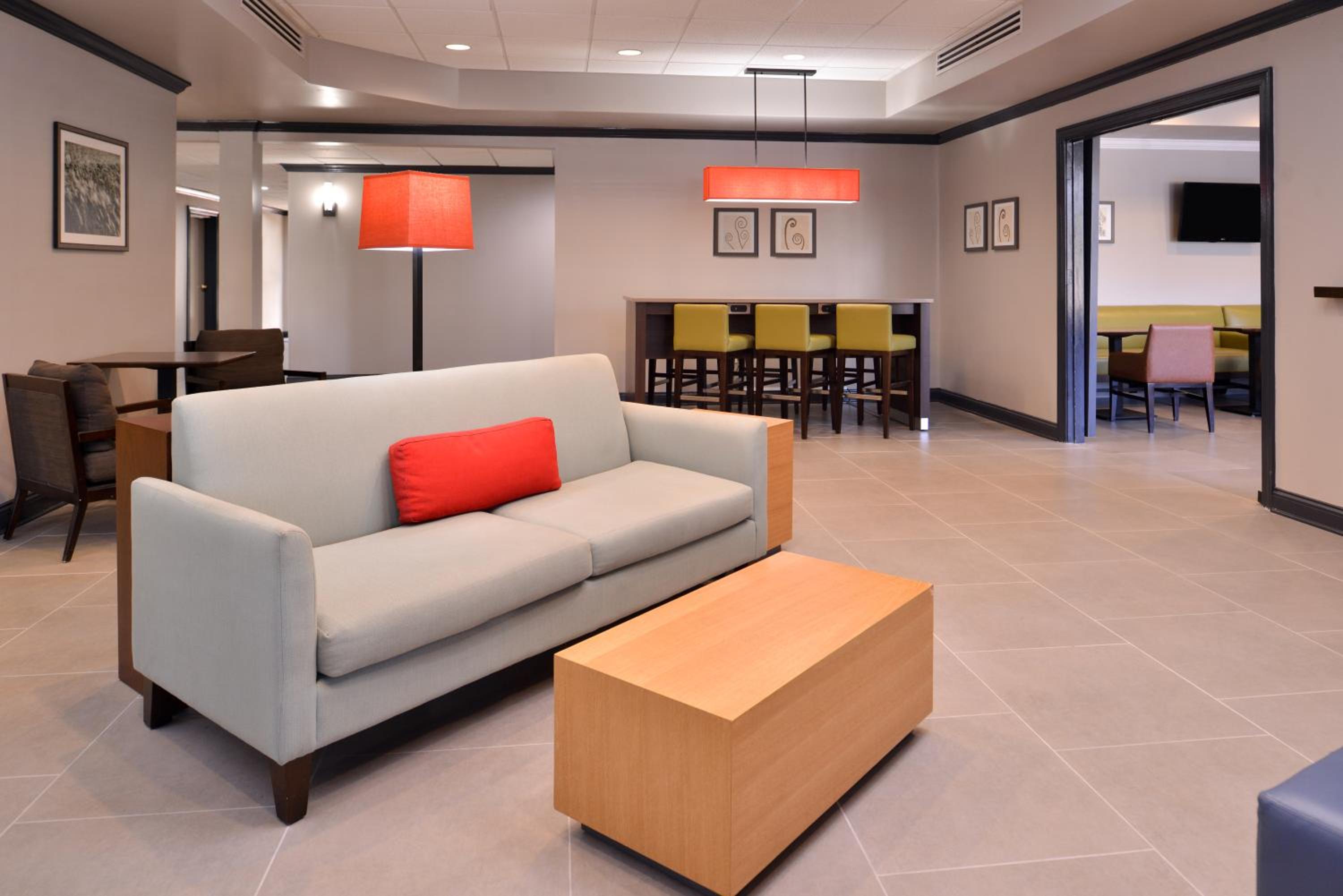Country Inn Suites by Radisson Raleigh-Durham Airport NC - Property Image 27