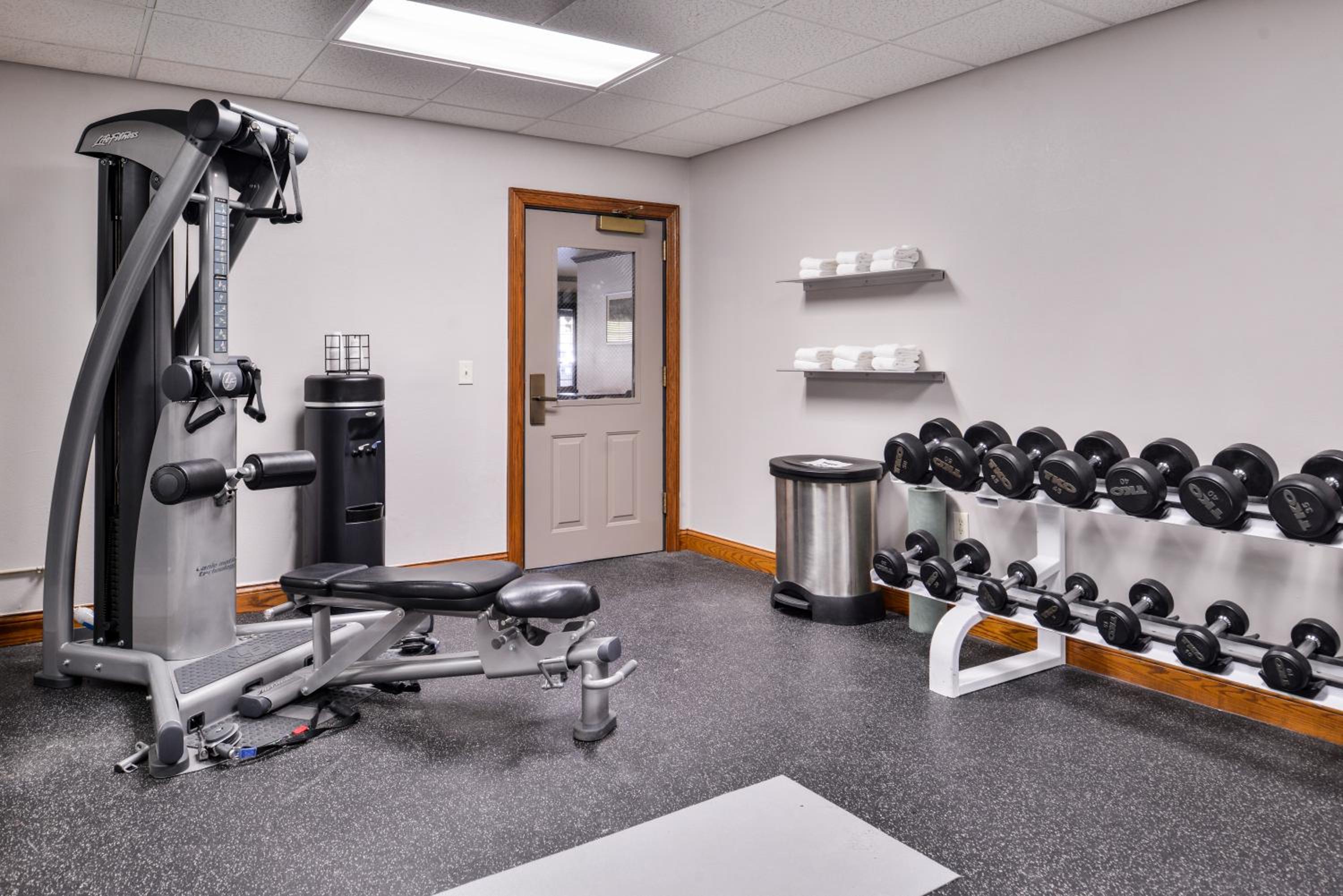 Country Inn Suites by Radisson Raleigh-Durham Airport NC - Property Image 53