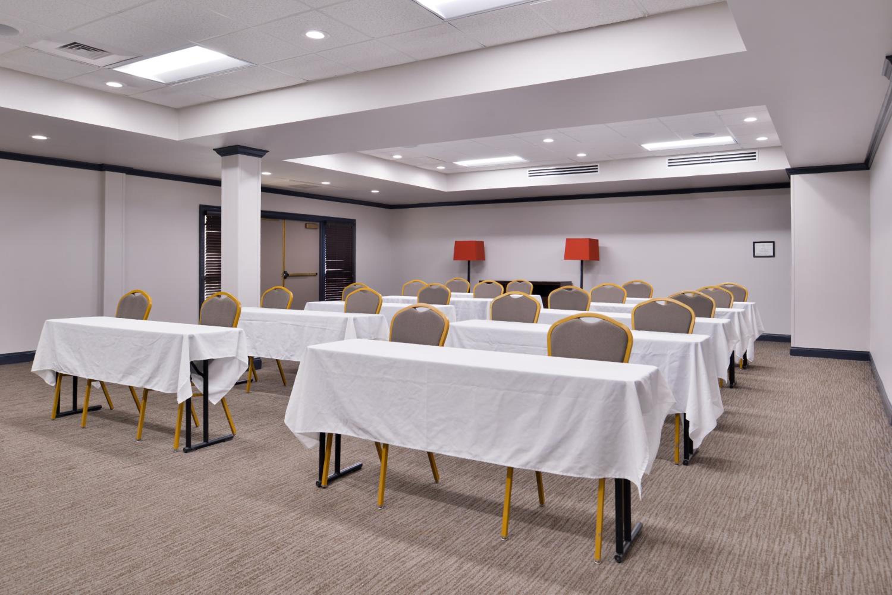 Country Inn Suites by Radisson Raleigh-Durham Airport NC - Property Image 15