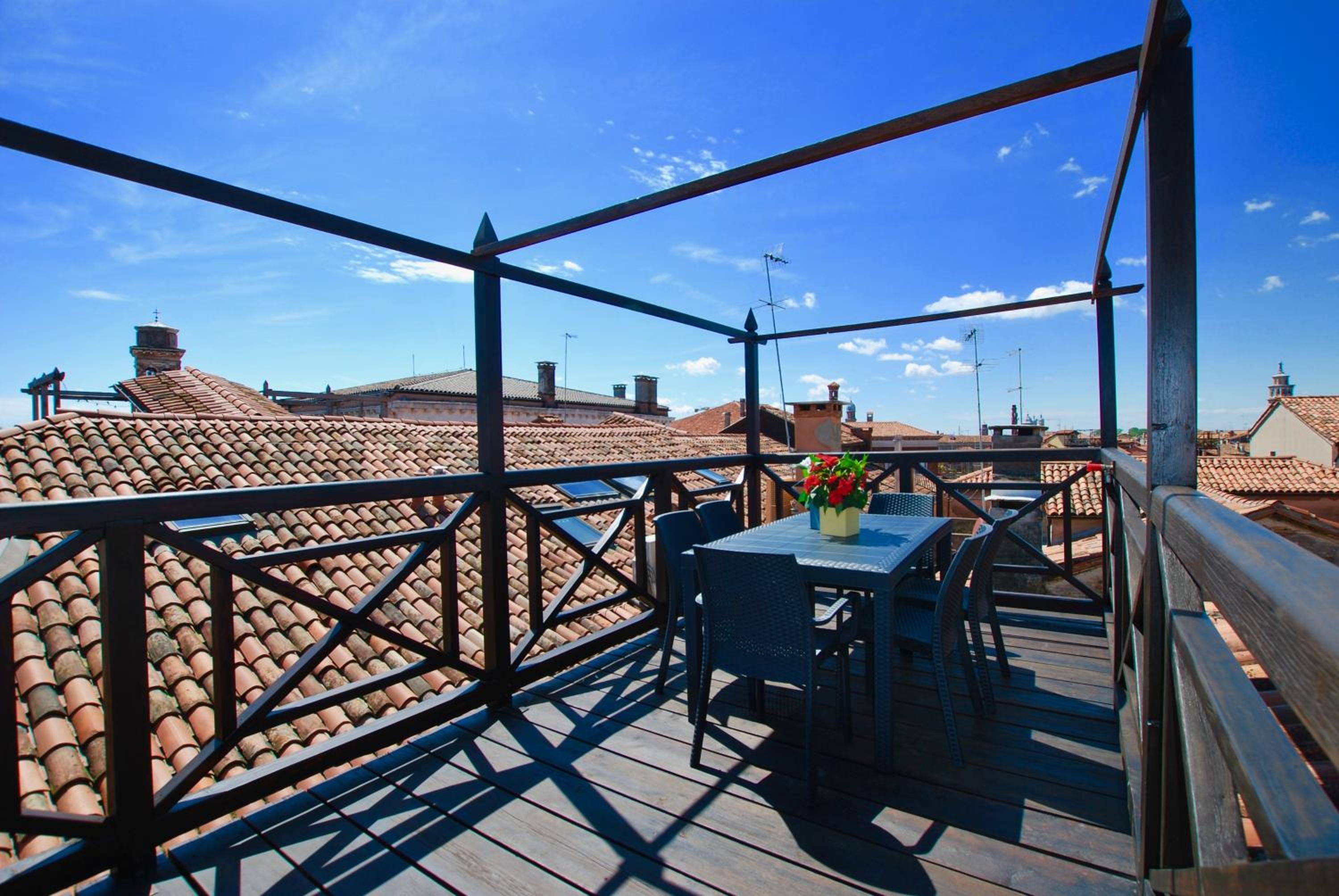 CA GRIMANI Double Apartment: private terrace and stunning view