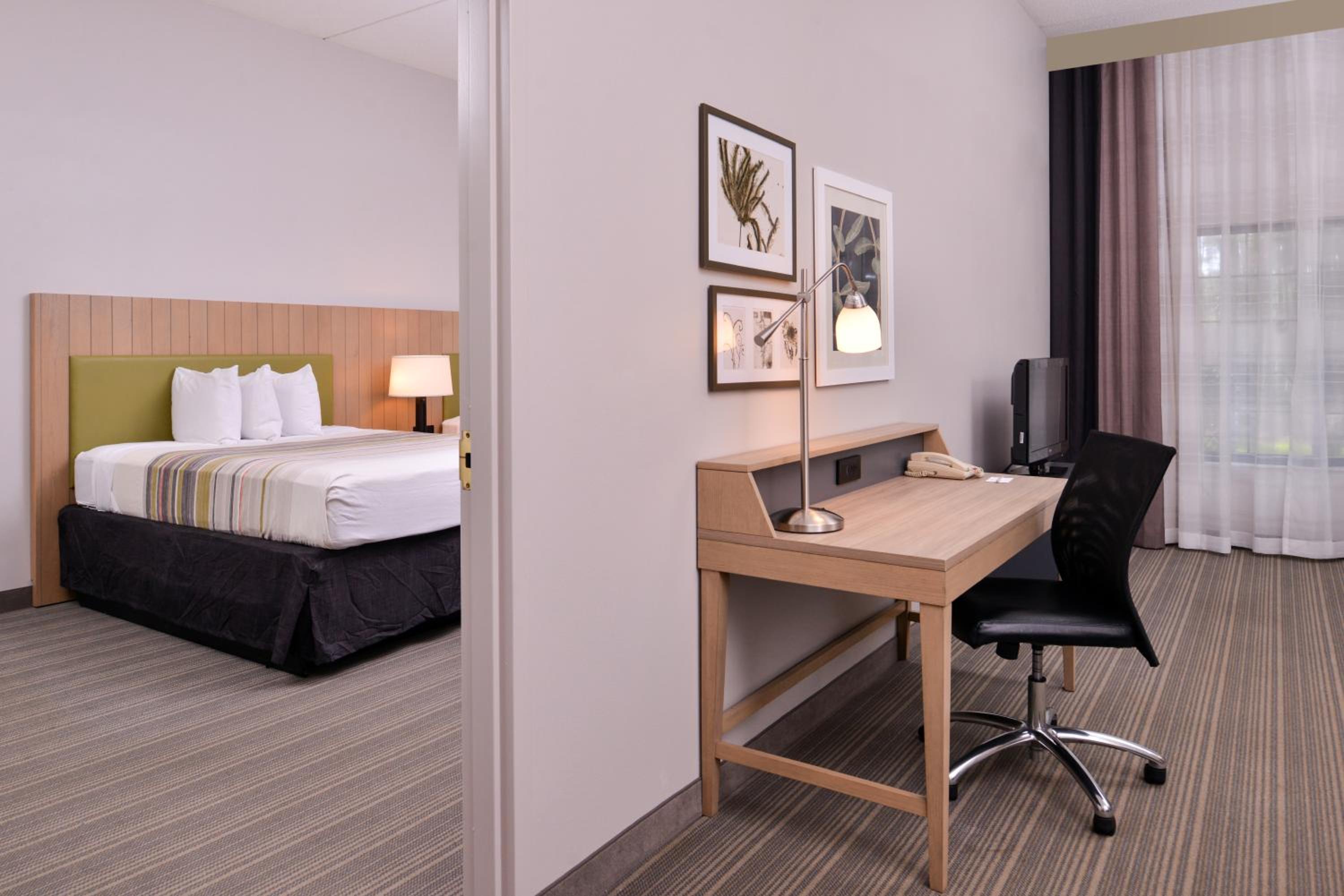 Country Inn Suites by Radisson Raleigh-Durham Airport NC - Property Image 24
