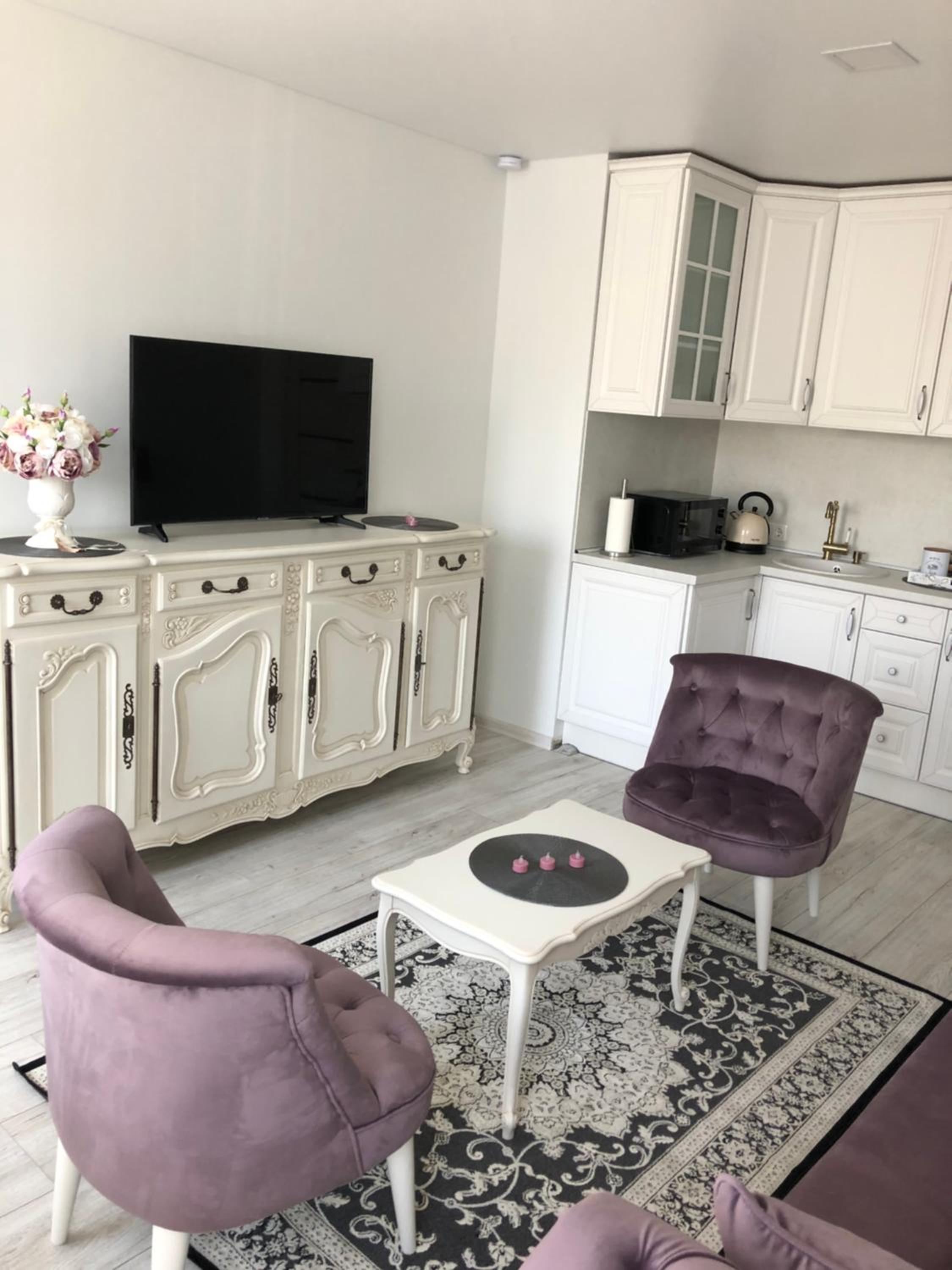 Hotel “Provanso” studia - Image 1