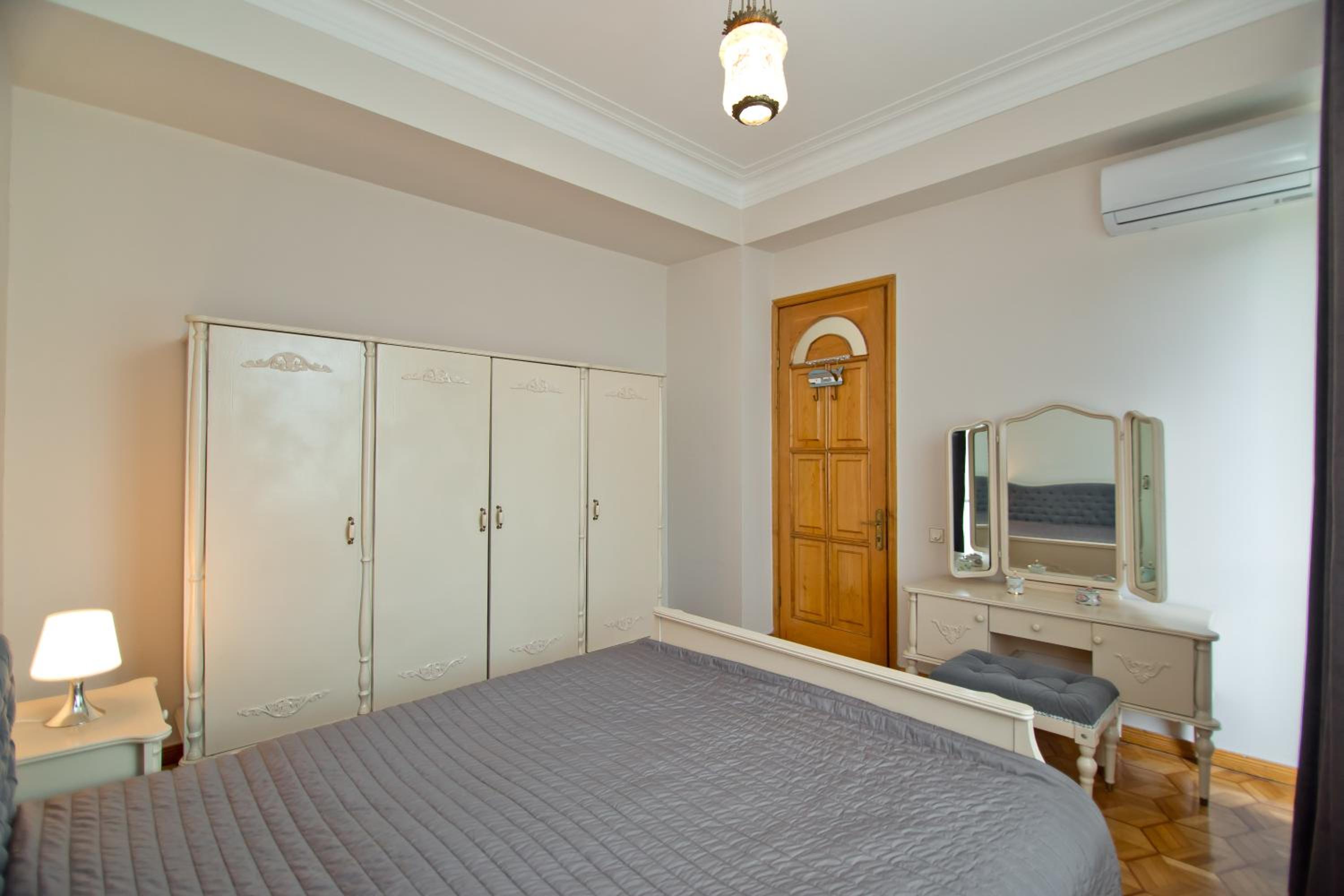 Seaside Luxury Apartment