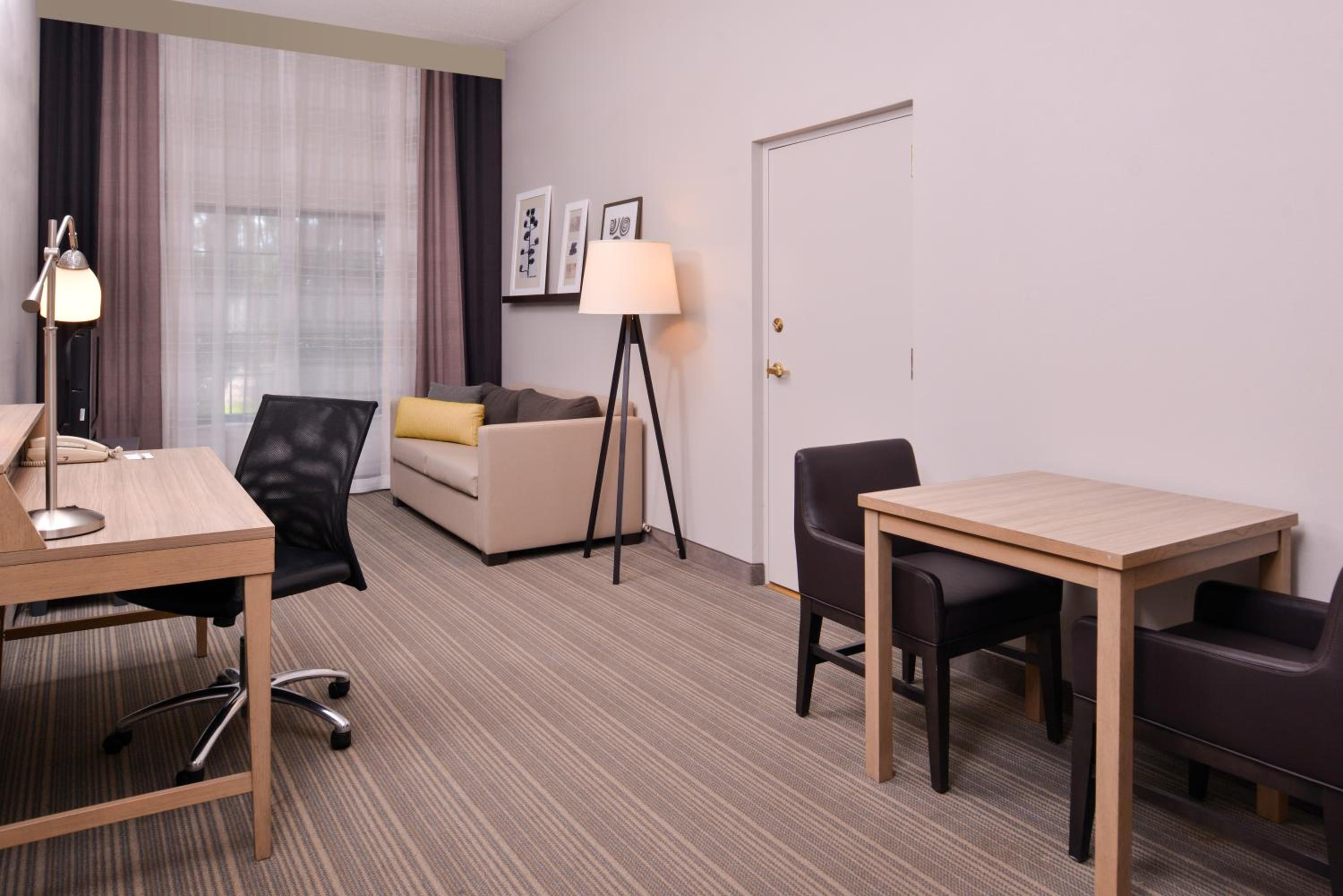 Country Inn Suites by Radisson Raleigh-Durham Airport NC - Property Image 20