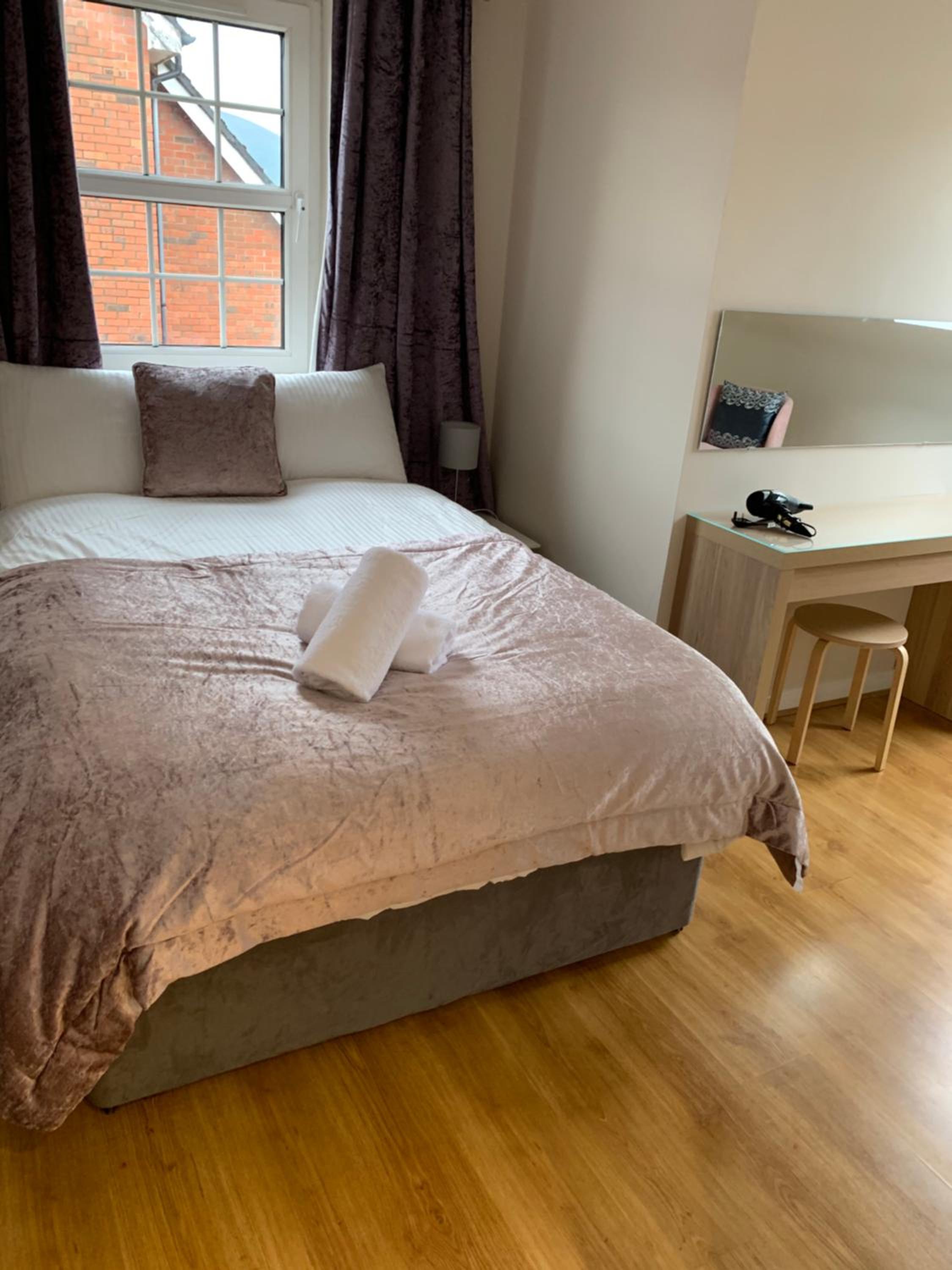 4 bed Duplex Apartment, Belfast view 5