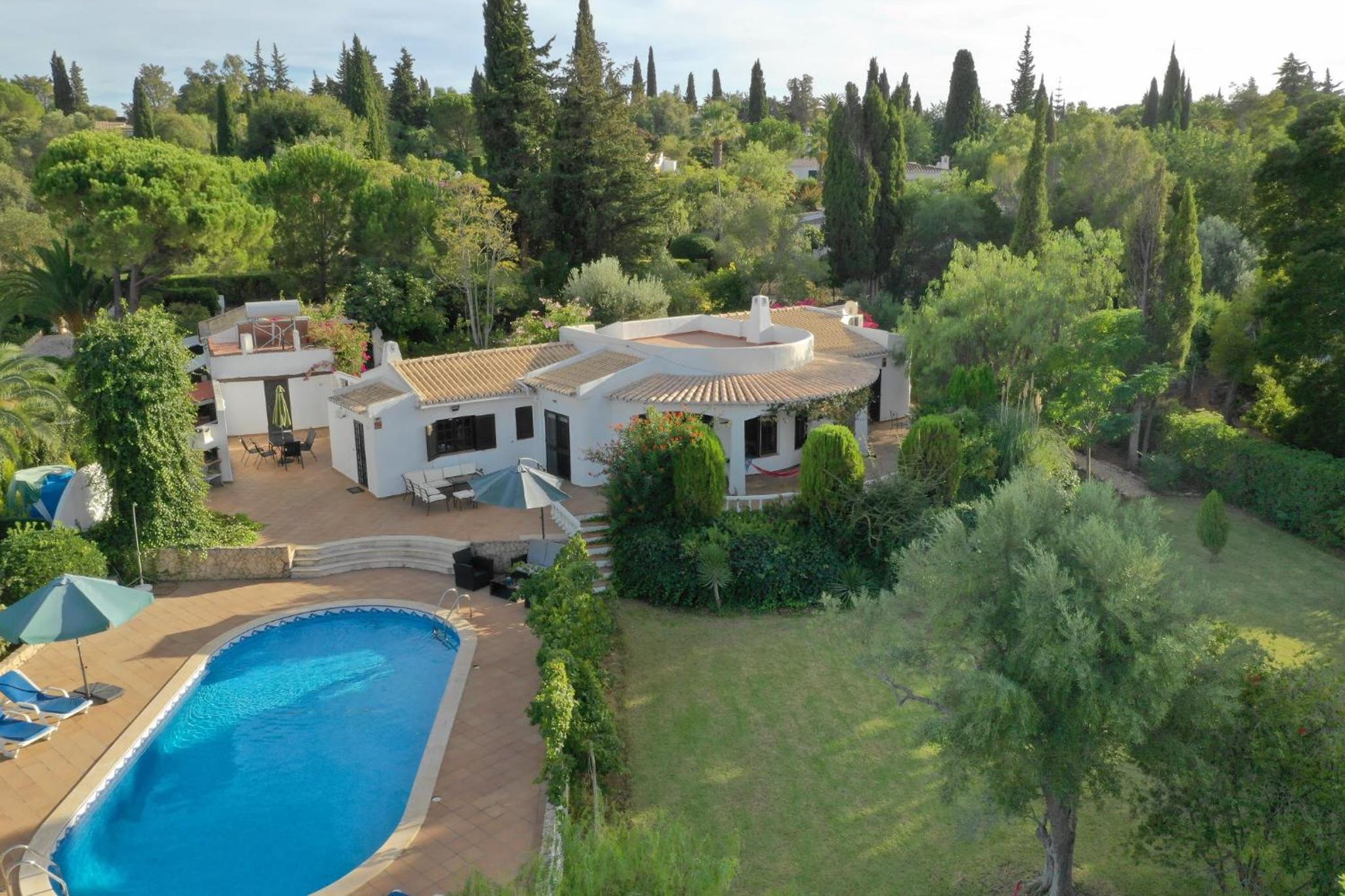 Villa Sol e Mar Private pool & jacuzzi view 2