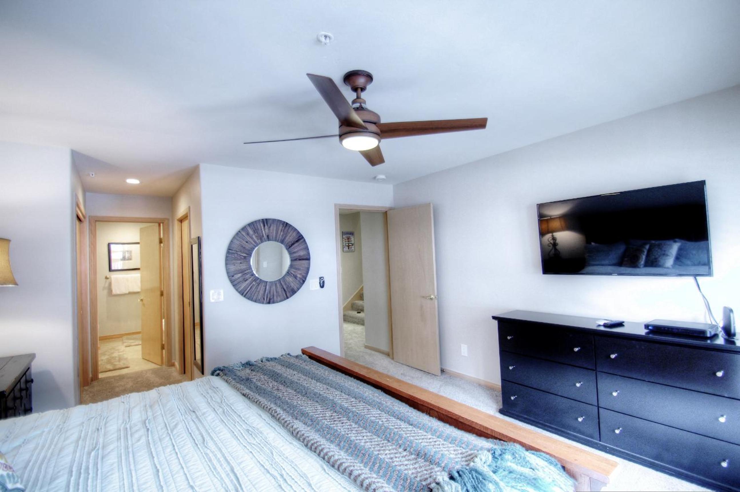 Canyon Run Townhouse F102 - Property Image 1