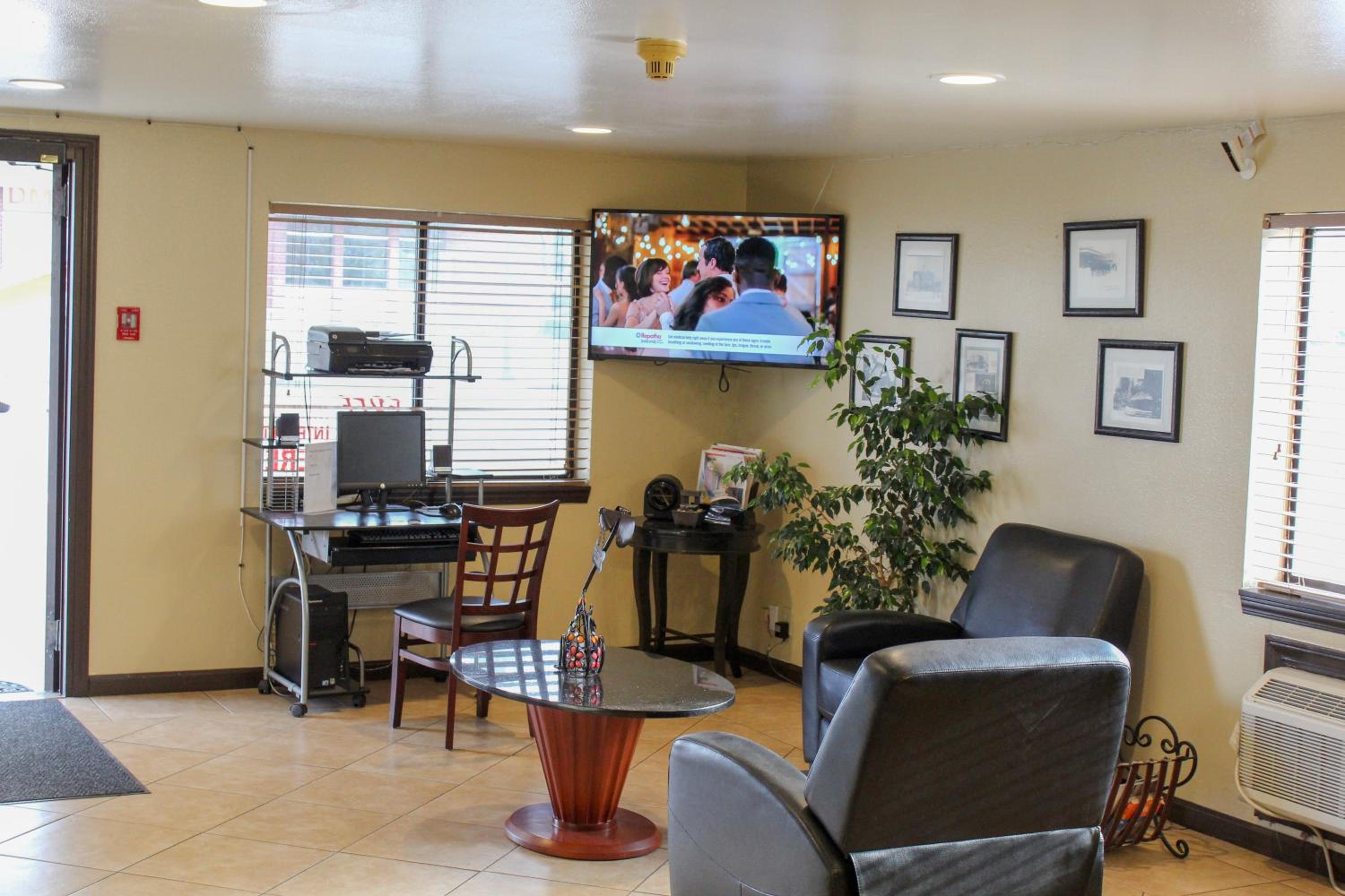 Carson City Vacations - Super 8 by Wyndham Carson City Lake Tahoe - Property Image 17
