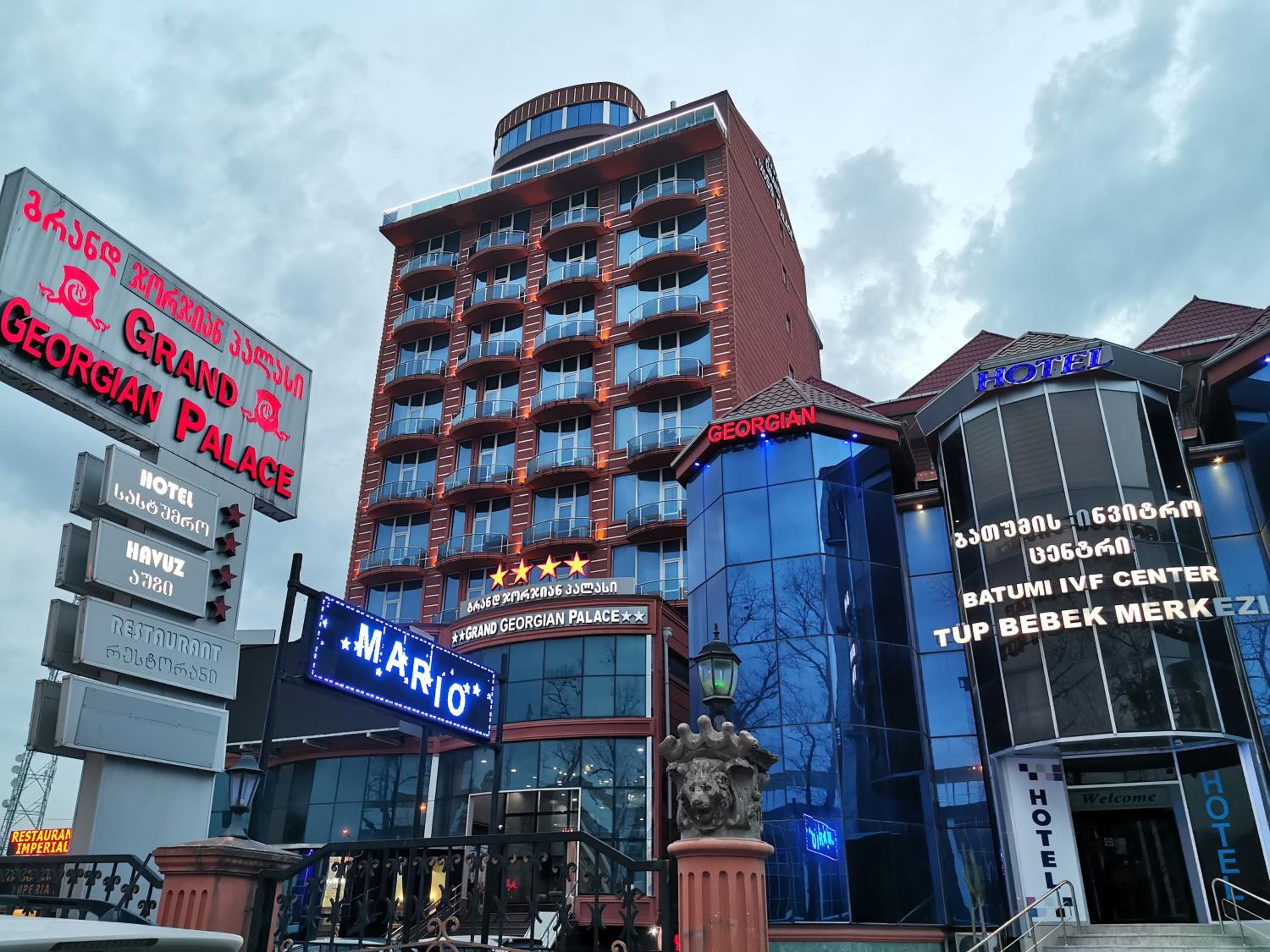 Hotel Grand Georgian Palace - Image 1