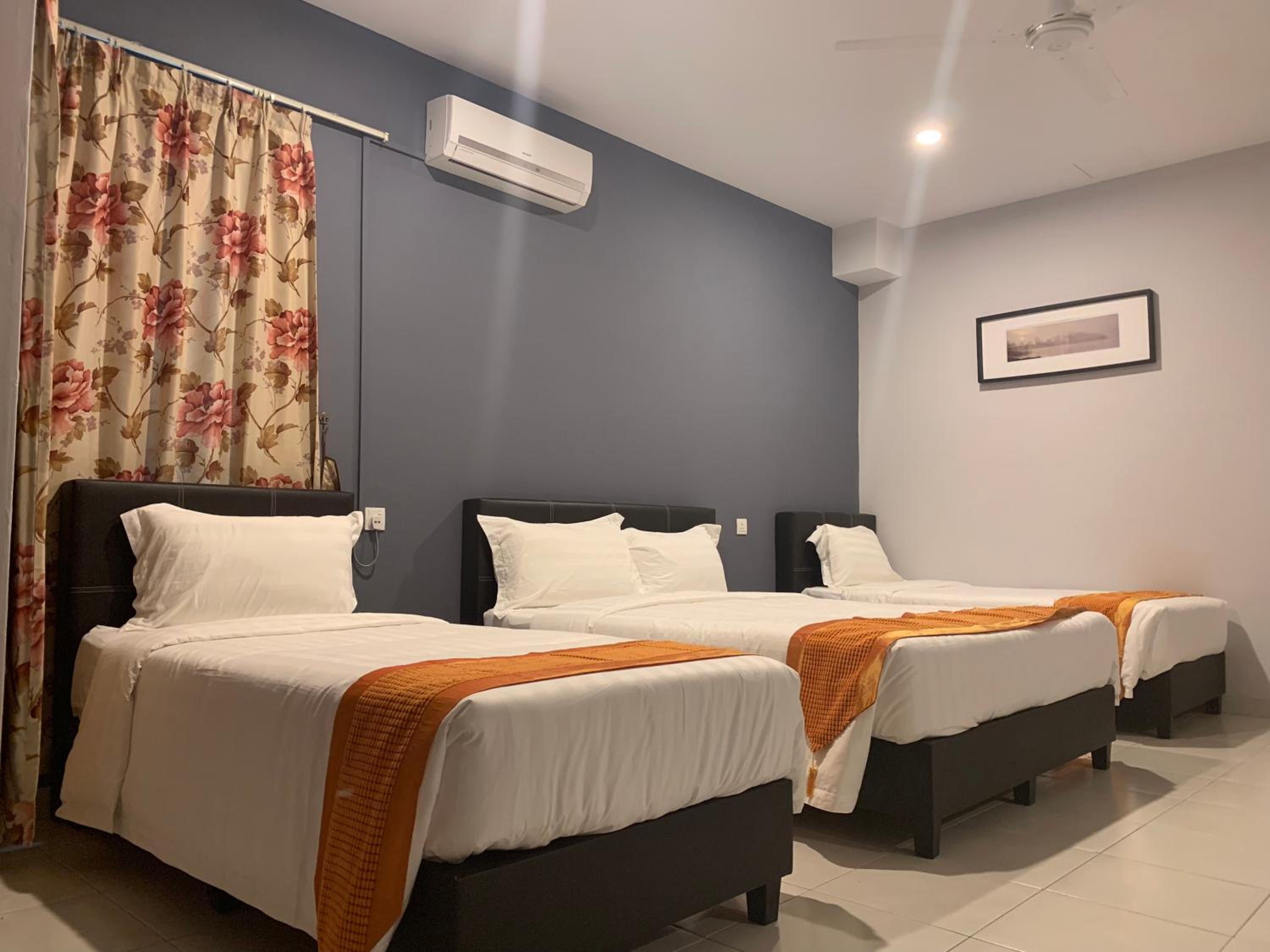 White House Homestay