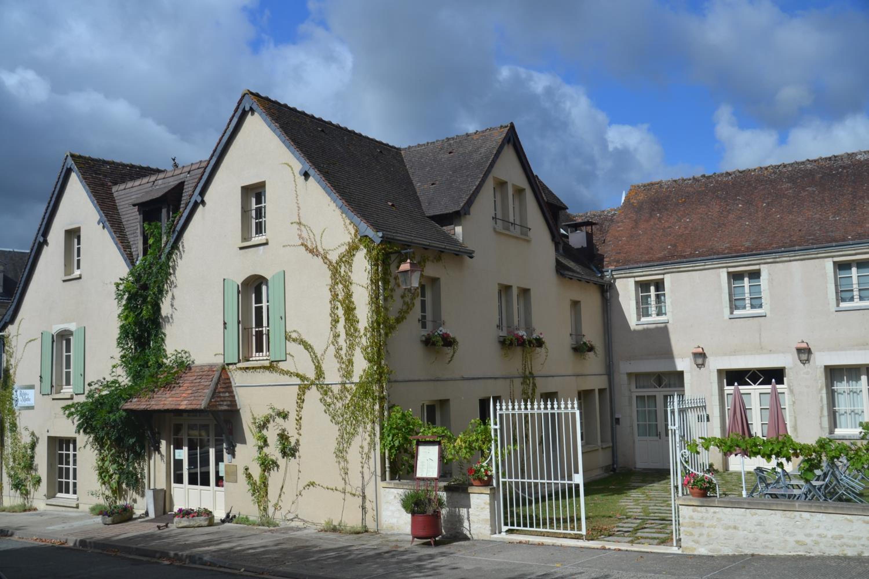 Logis Hotel Relais de la Mothe - Property Image 36