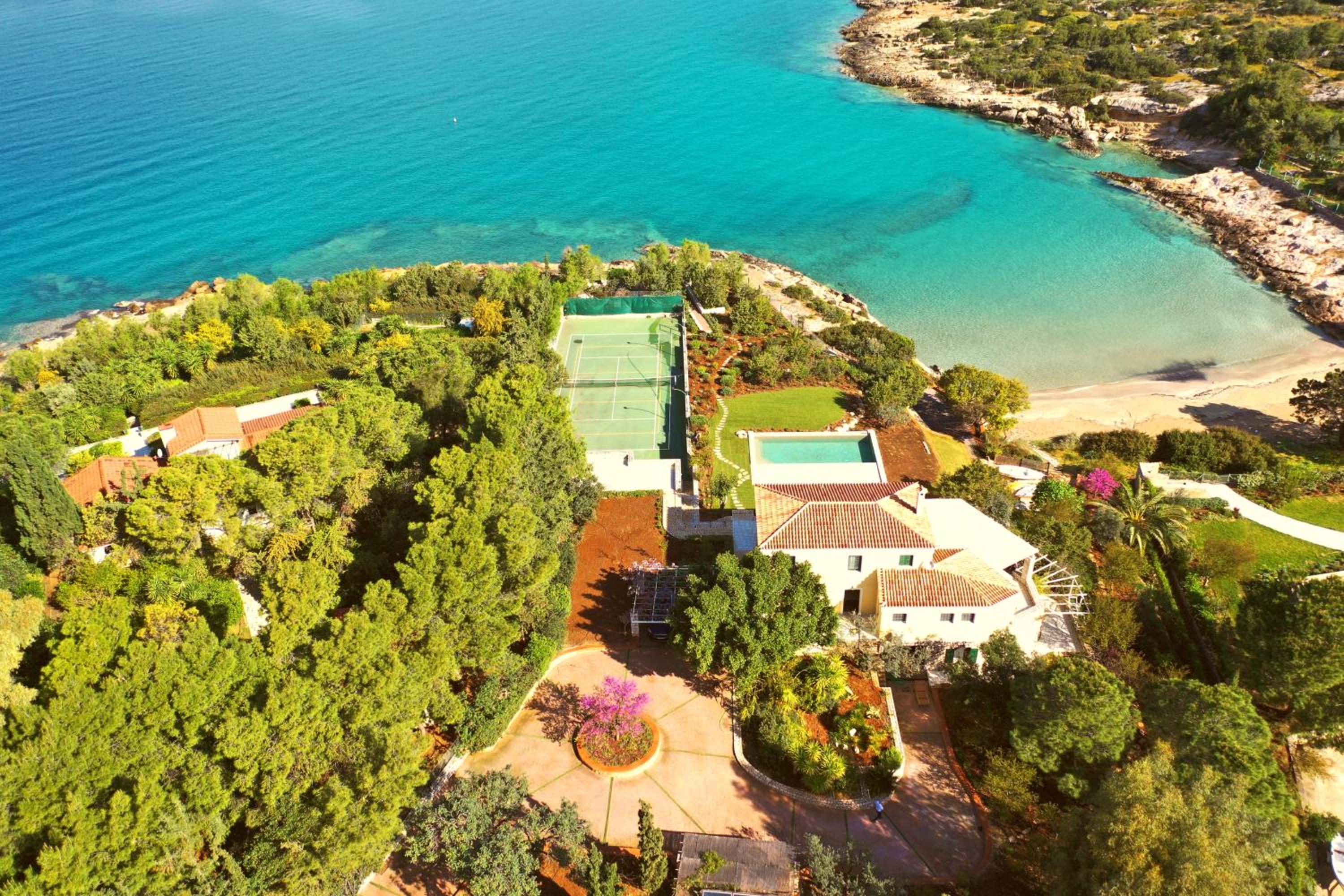 Villa Aria - Luxury Beachfront Villa with Pool and Tennis Court view 4