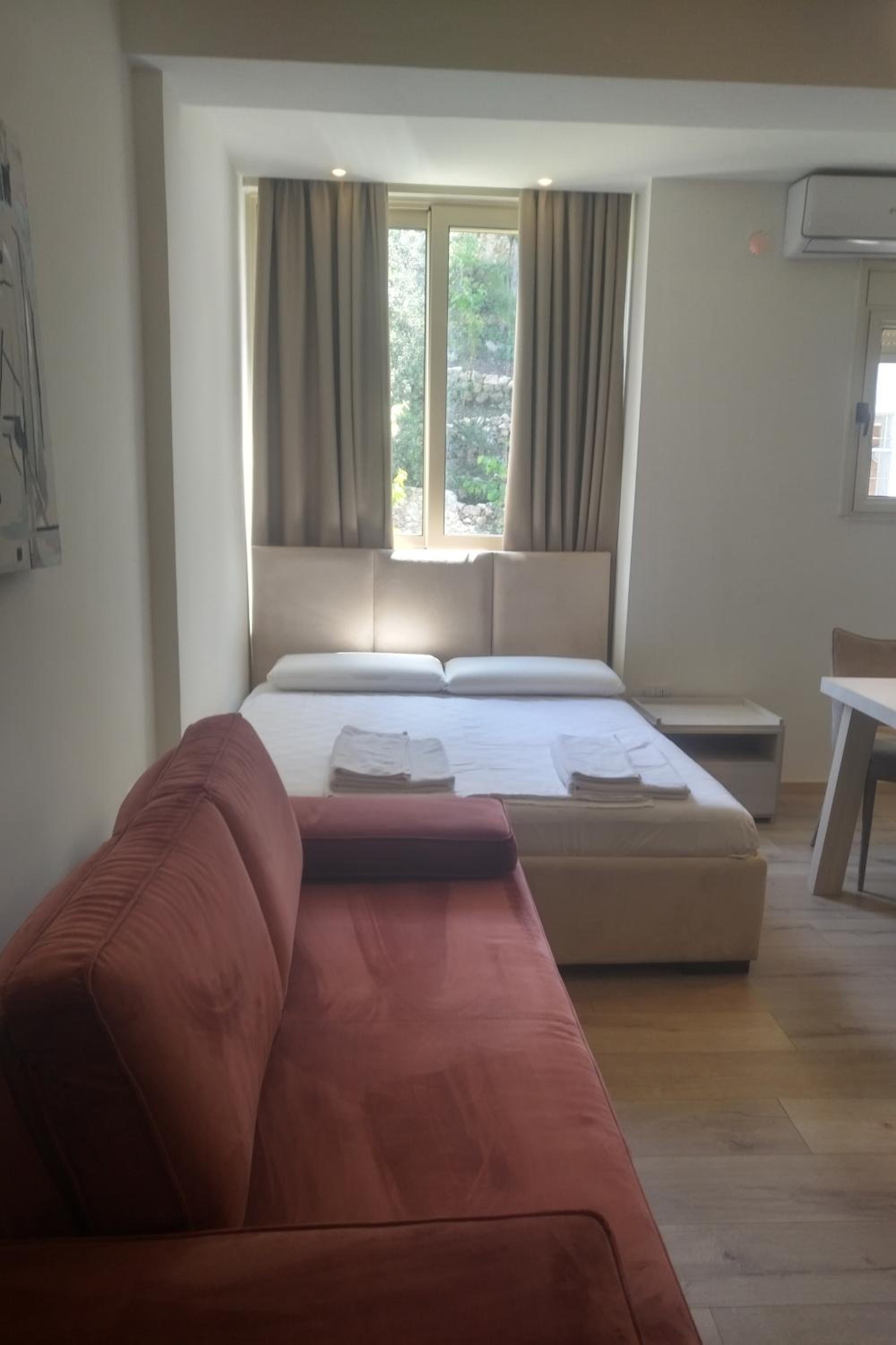 Deluxe Sea Apartment