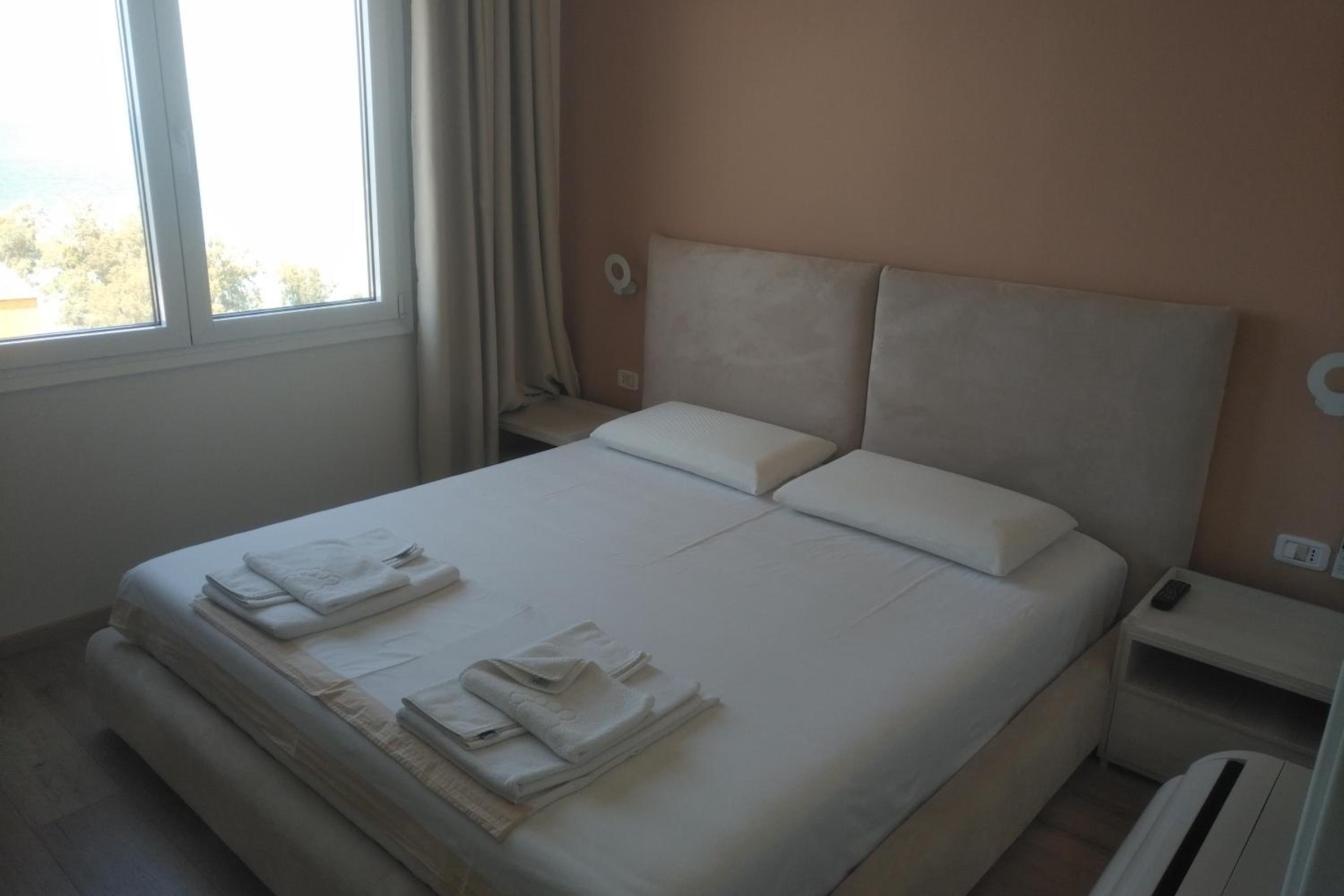 Deluxe Sea Apartment