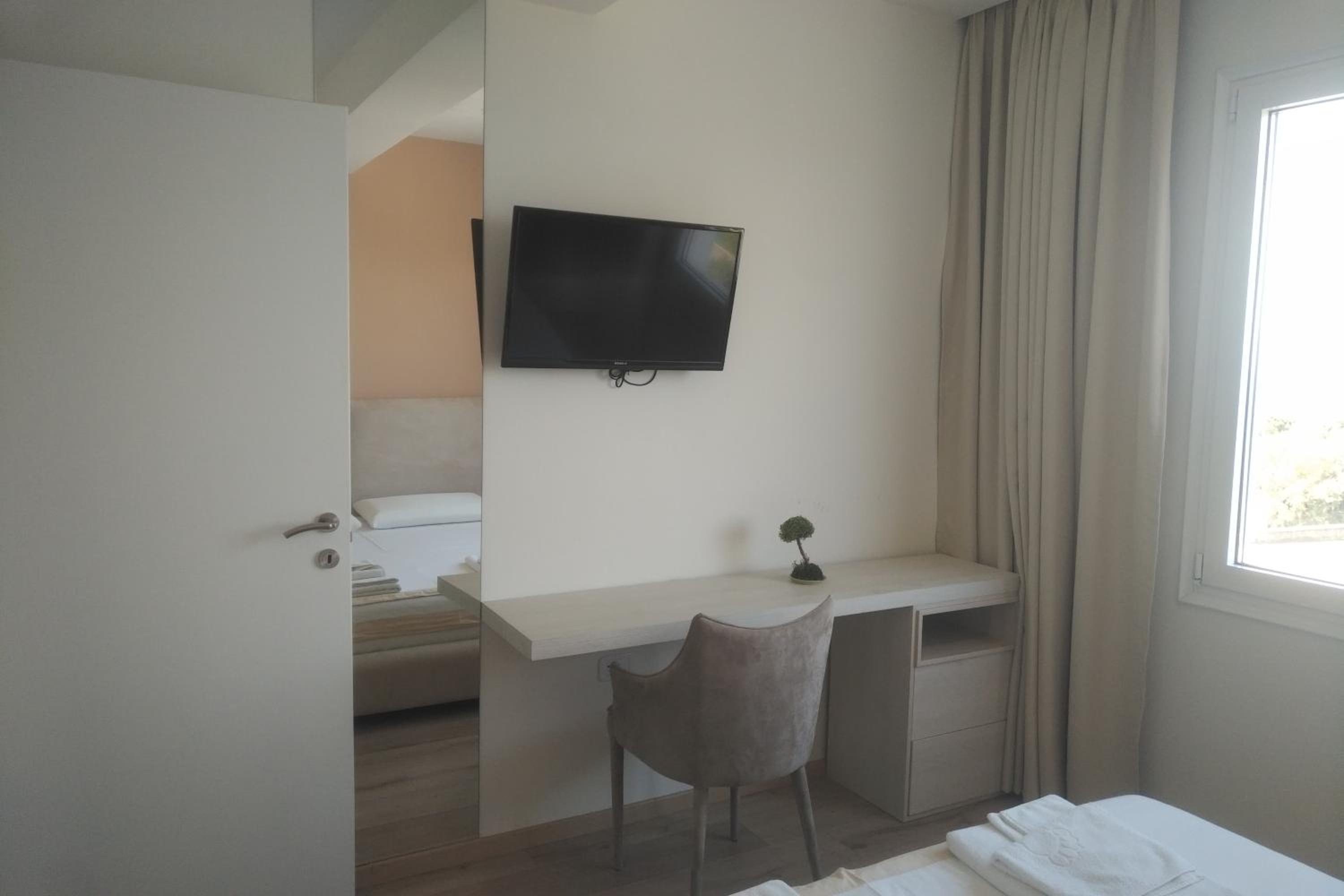 Deluxe Sea Apartment