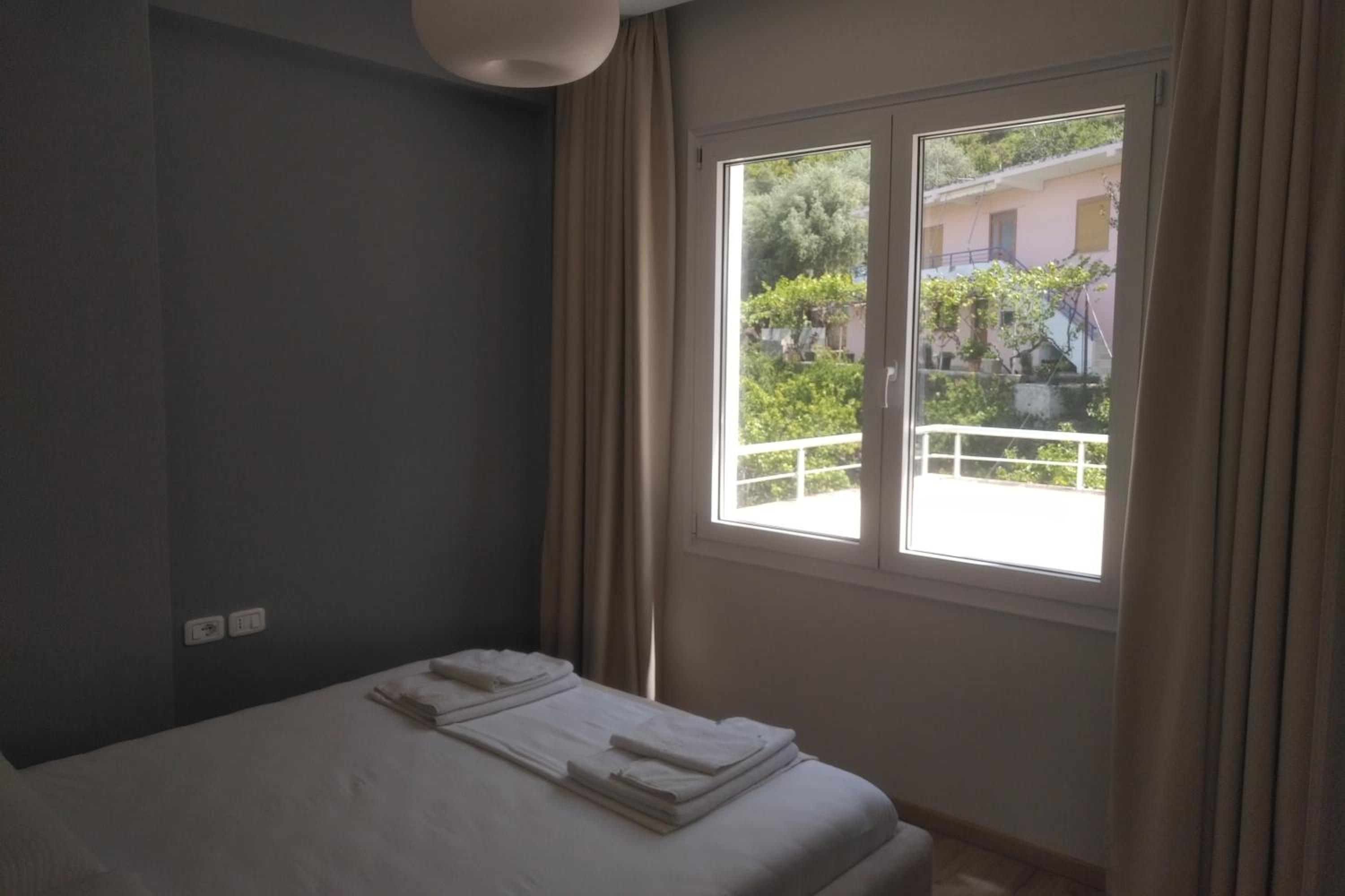 Deluxe Sea Apartment