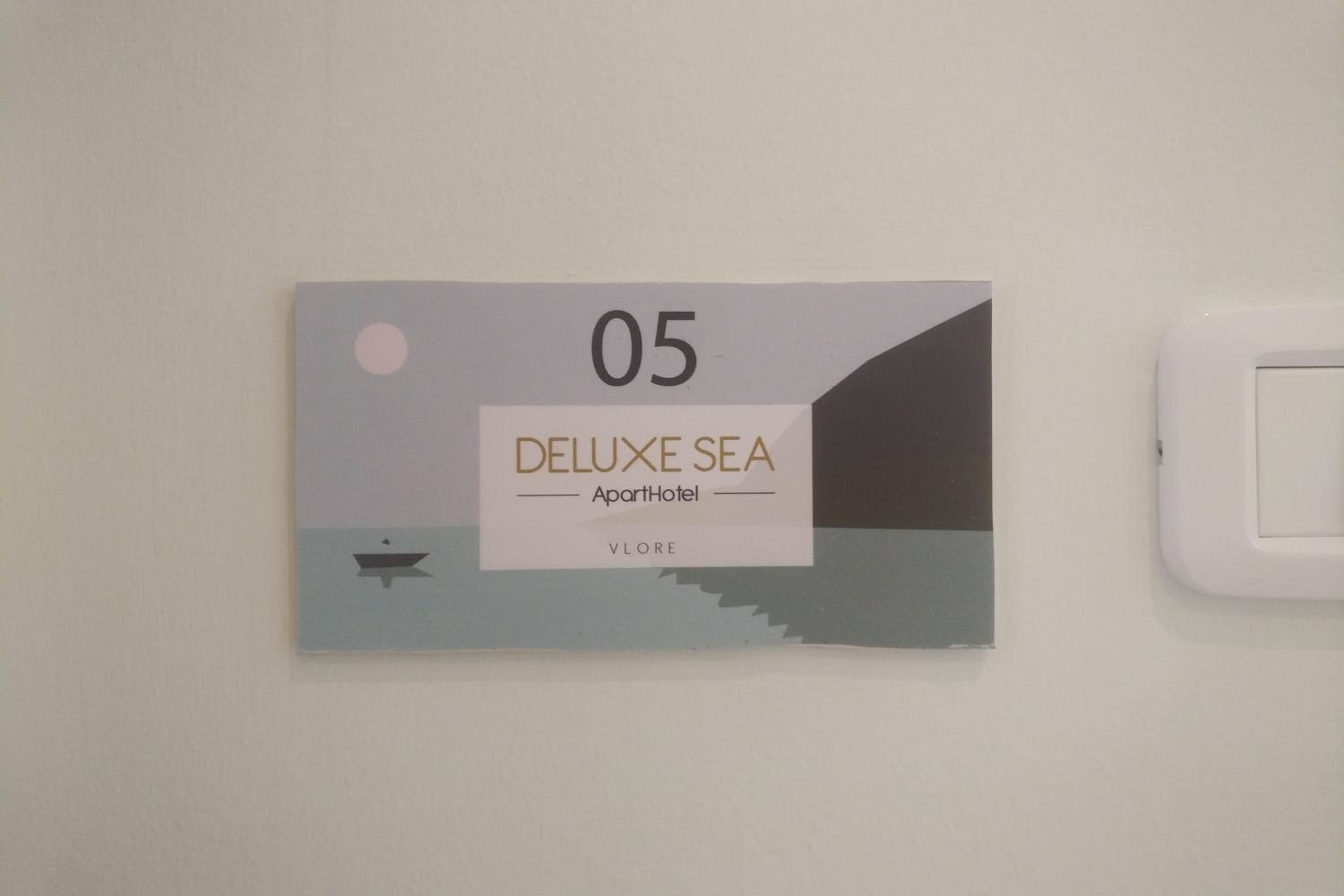 Deluxe Sea Apartment