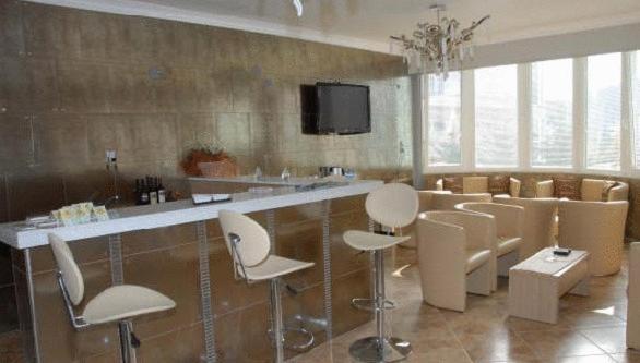 Kyknos De Luxe Suites & Rooms view 2