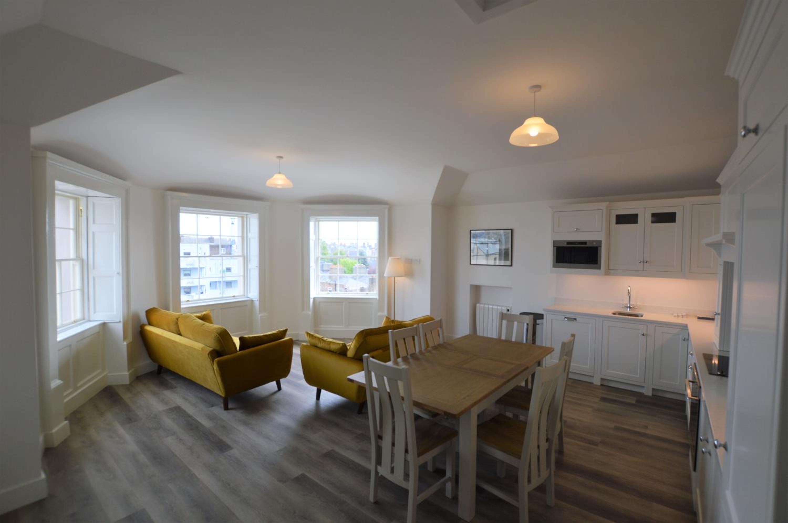 Henrietta Suites City Centre