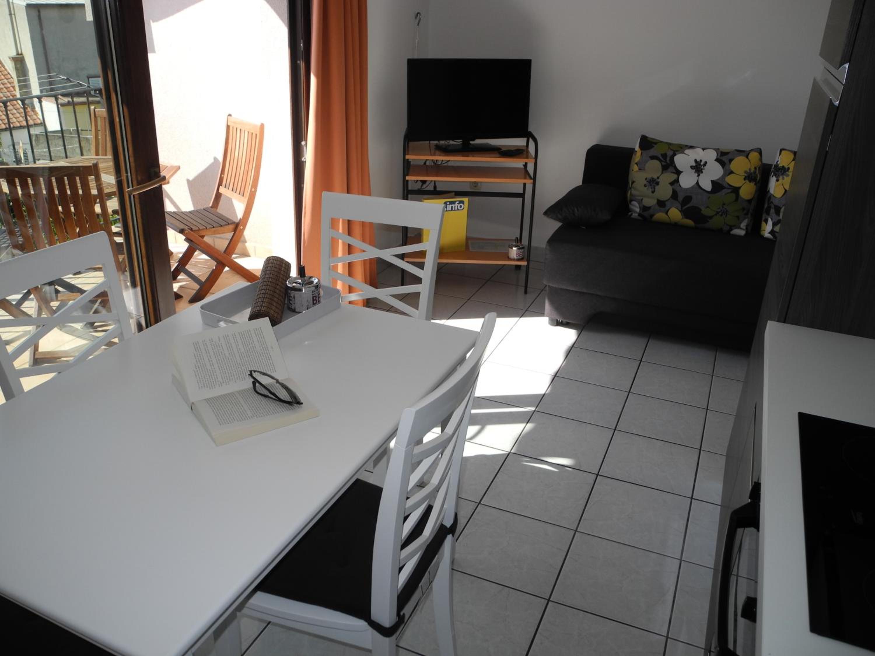DAMIR MORE Apartment with terrace