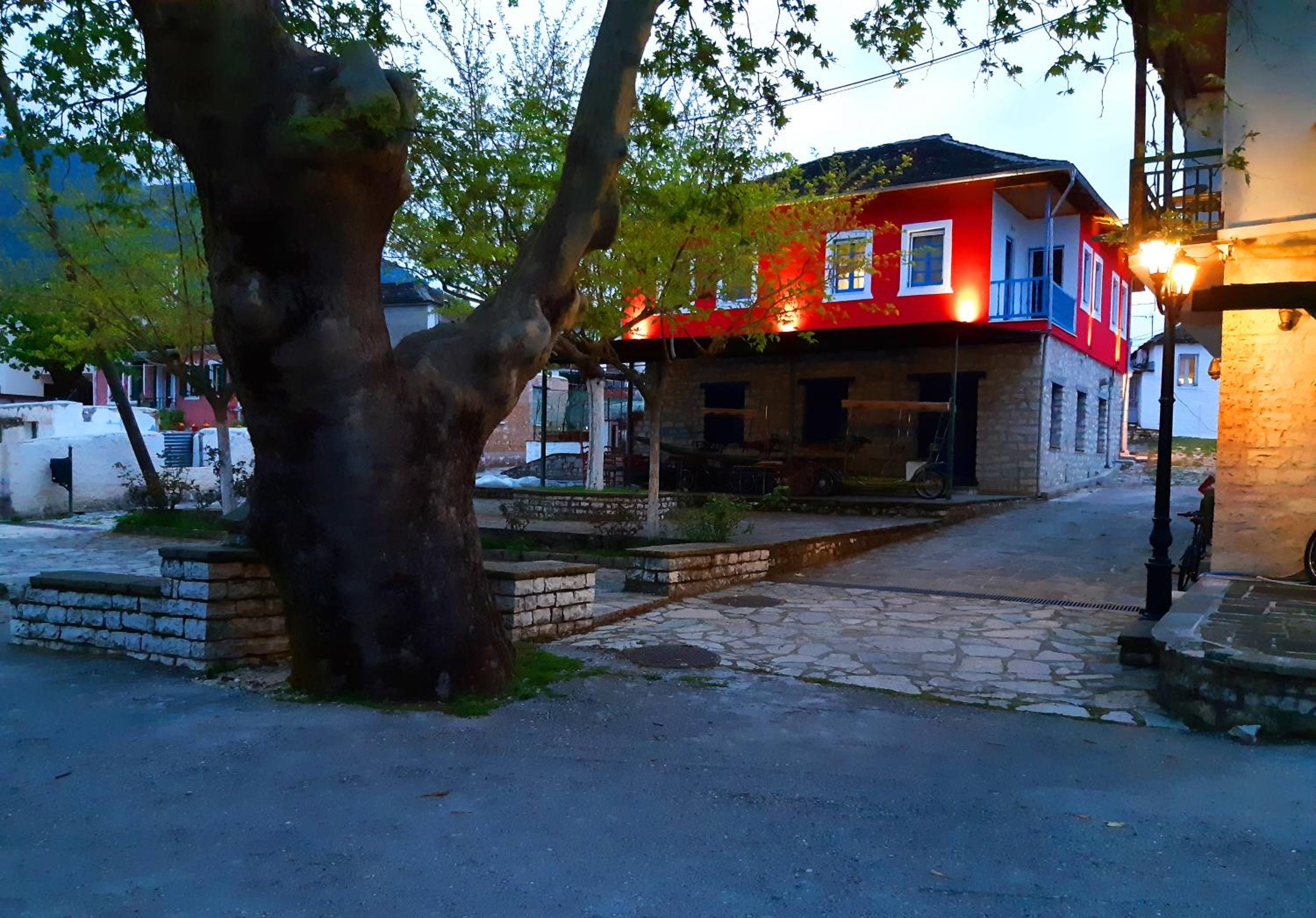 Little Island Resort - Νησί Ιωαννίνων