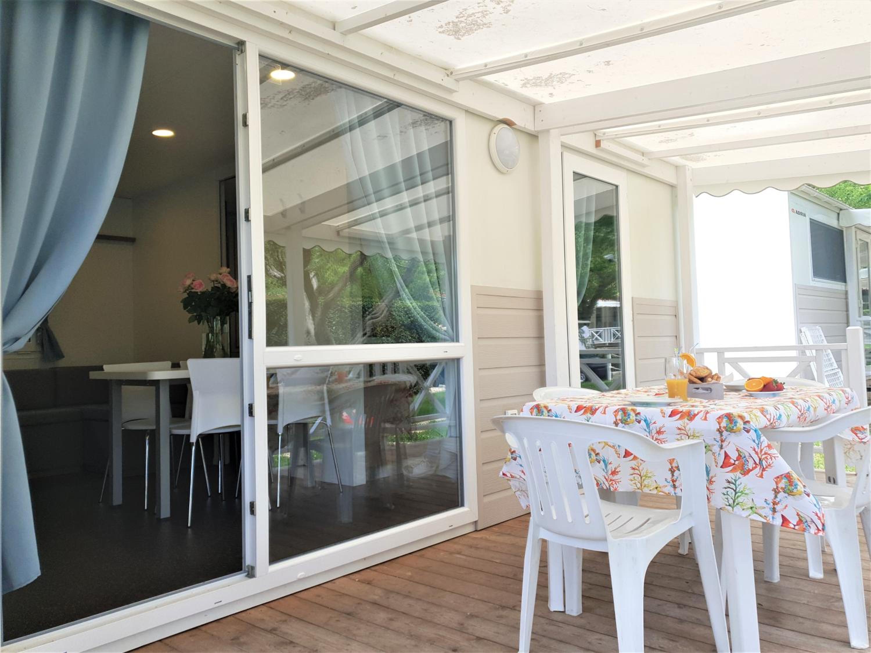 Green Garden Village con piscina, spiaggia riservata e parcheggio