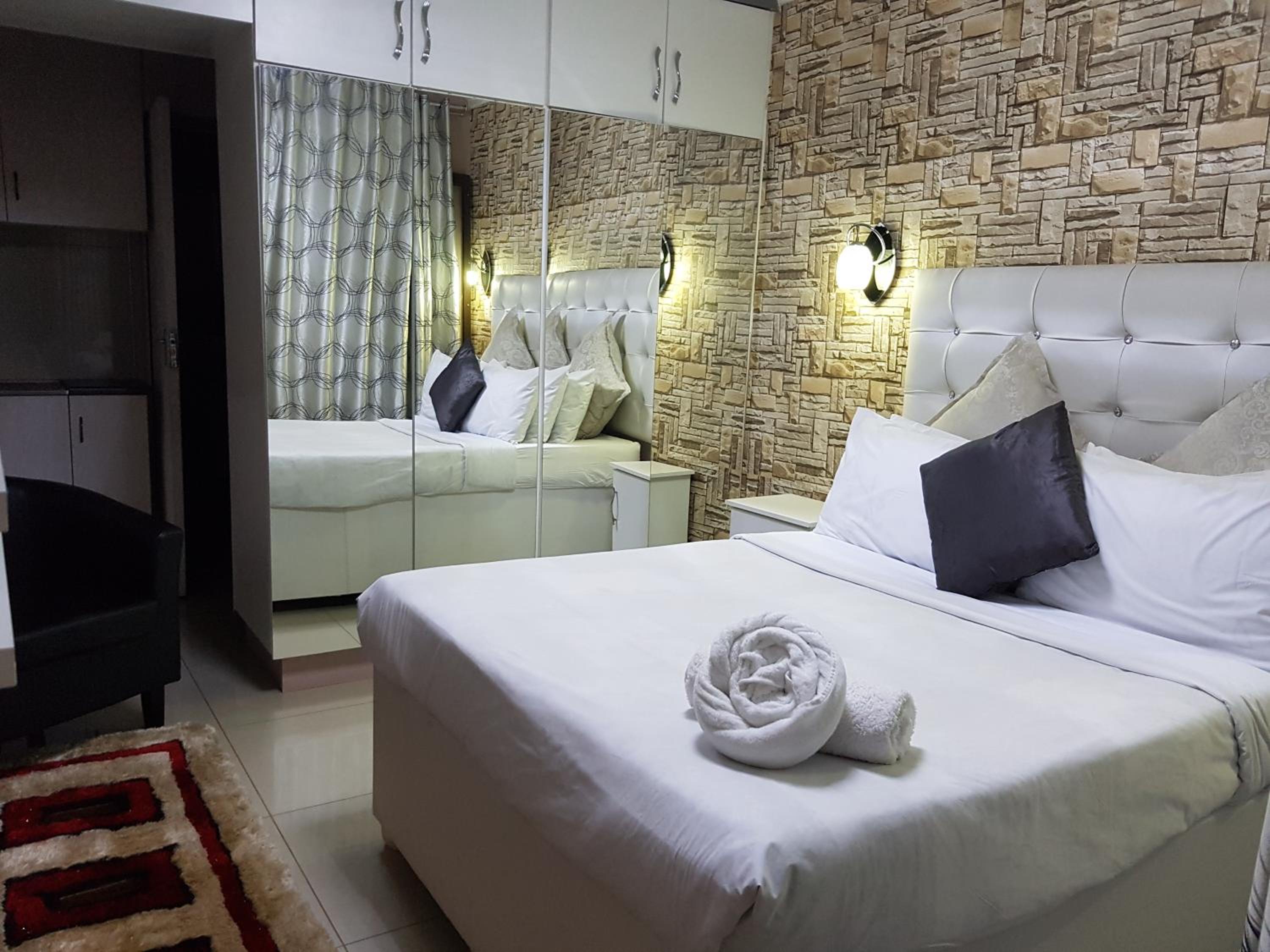 RJs Guesthouse