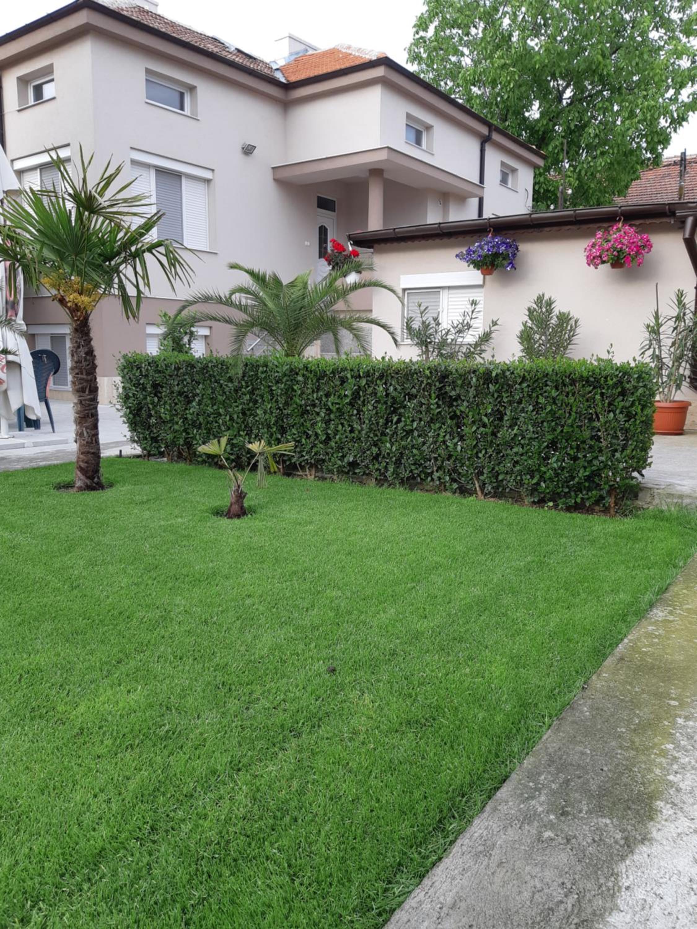 Villa Ros Guest House