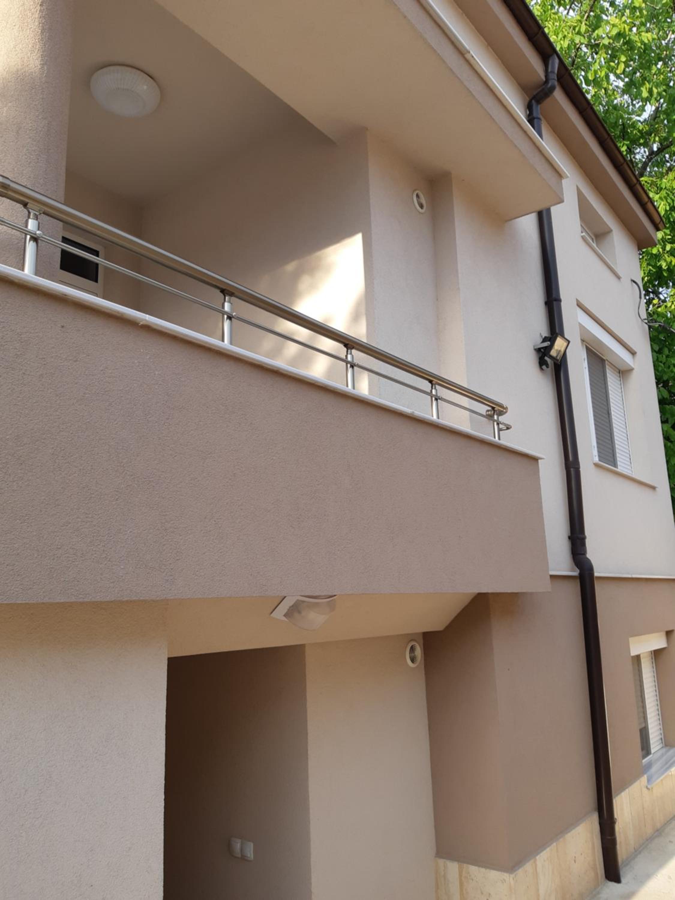 Villa Ros Guest House