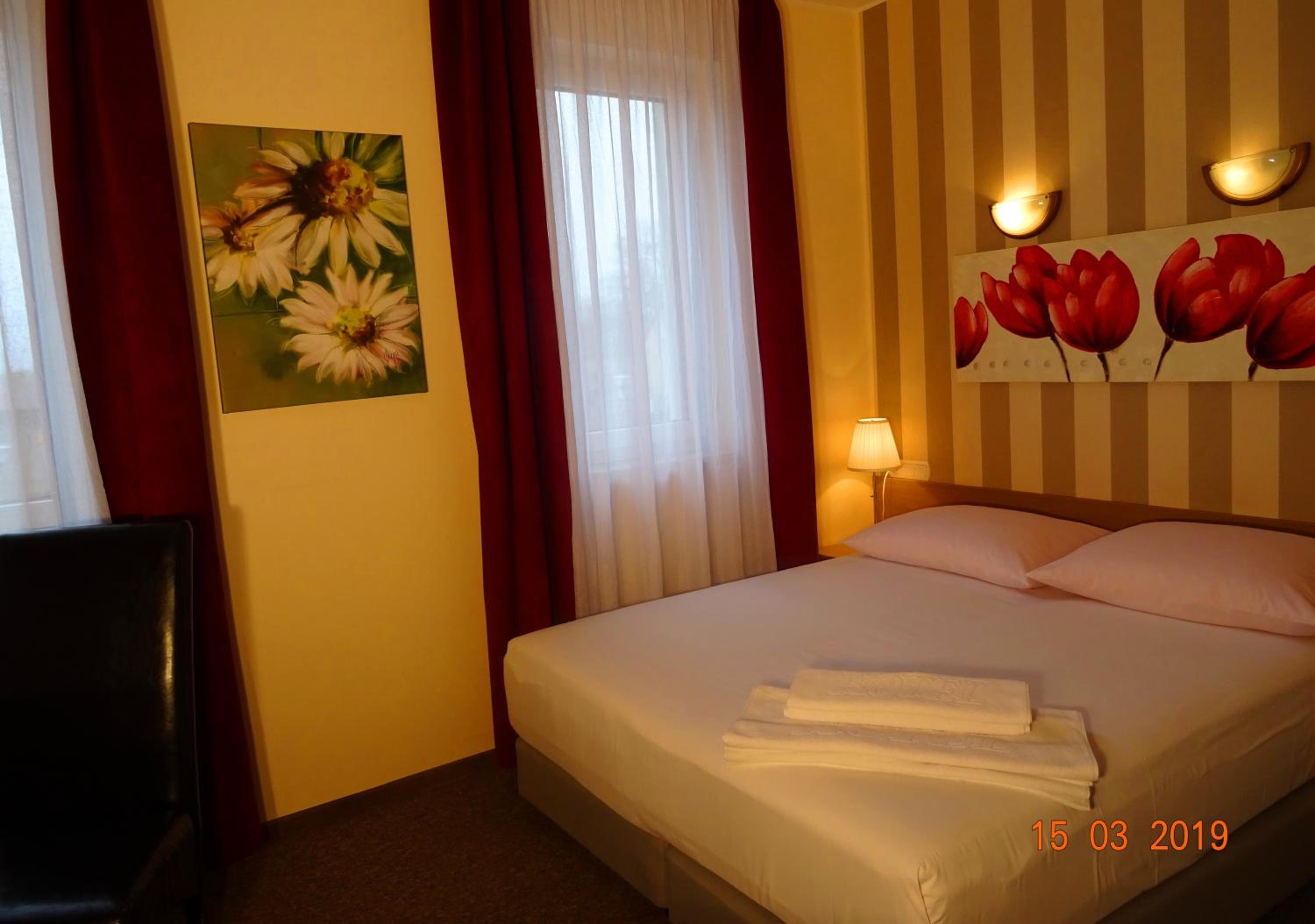 Photo 42