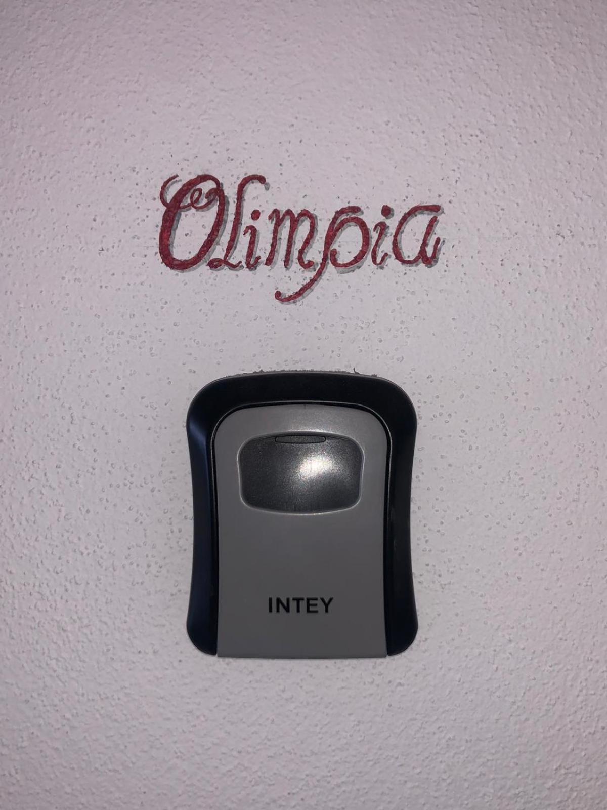 Camera Olimpia view 3