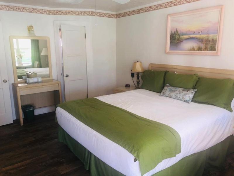 Silver Maple Inn