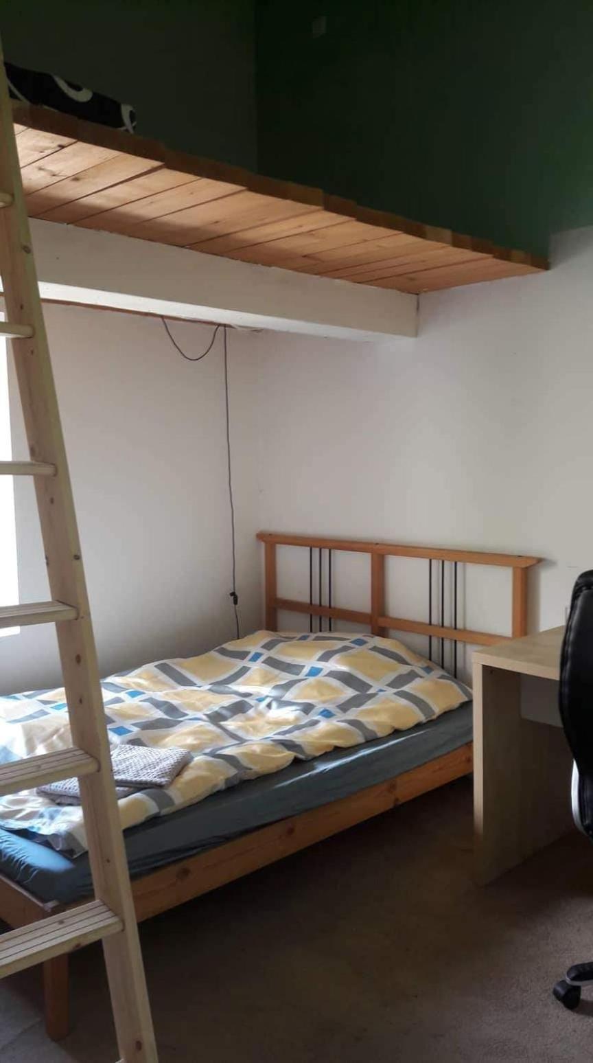 Rooms in the apartment-center view 3