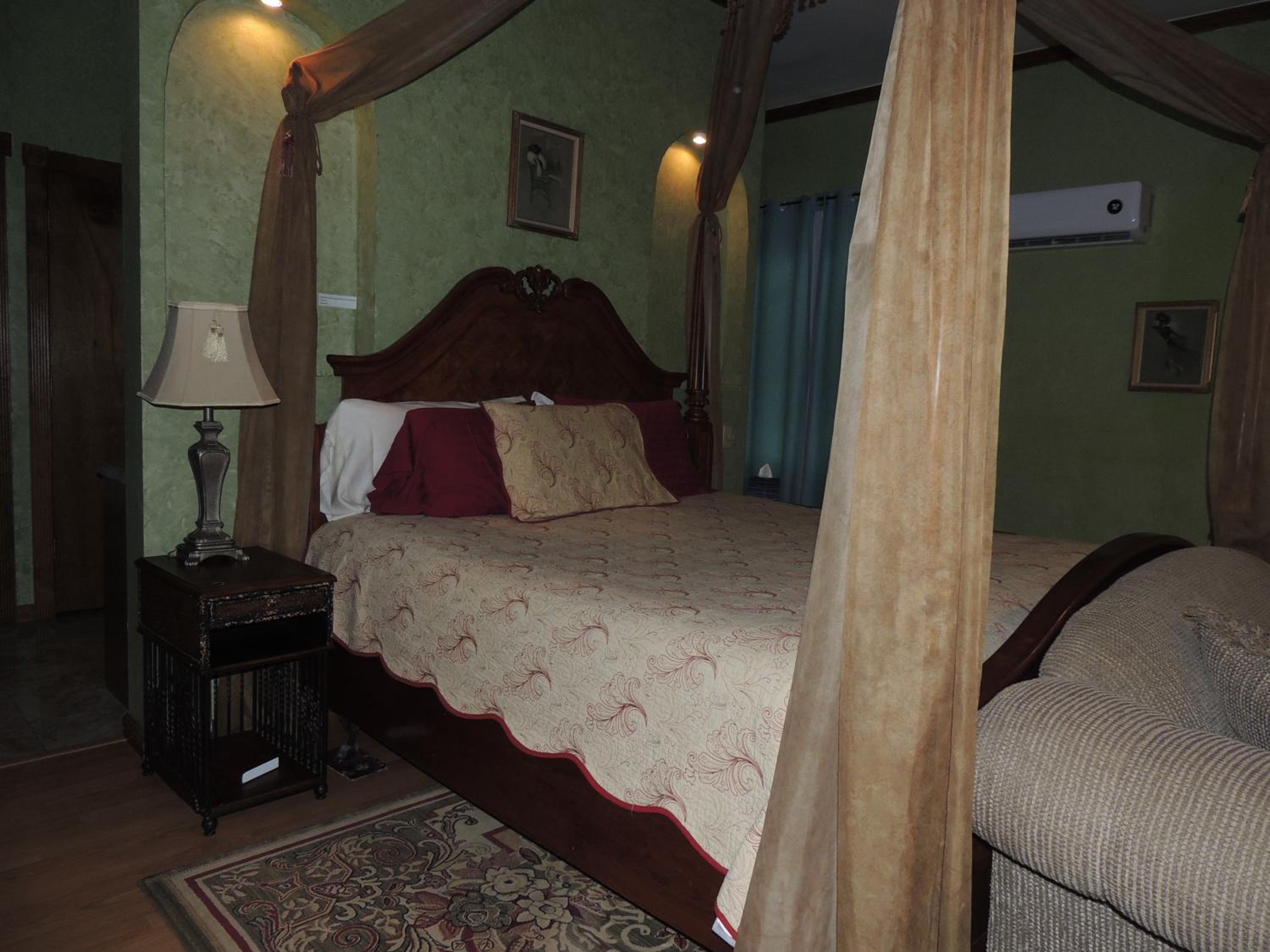 The Whispering Pines Inn