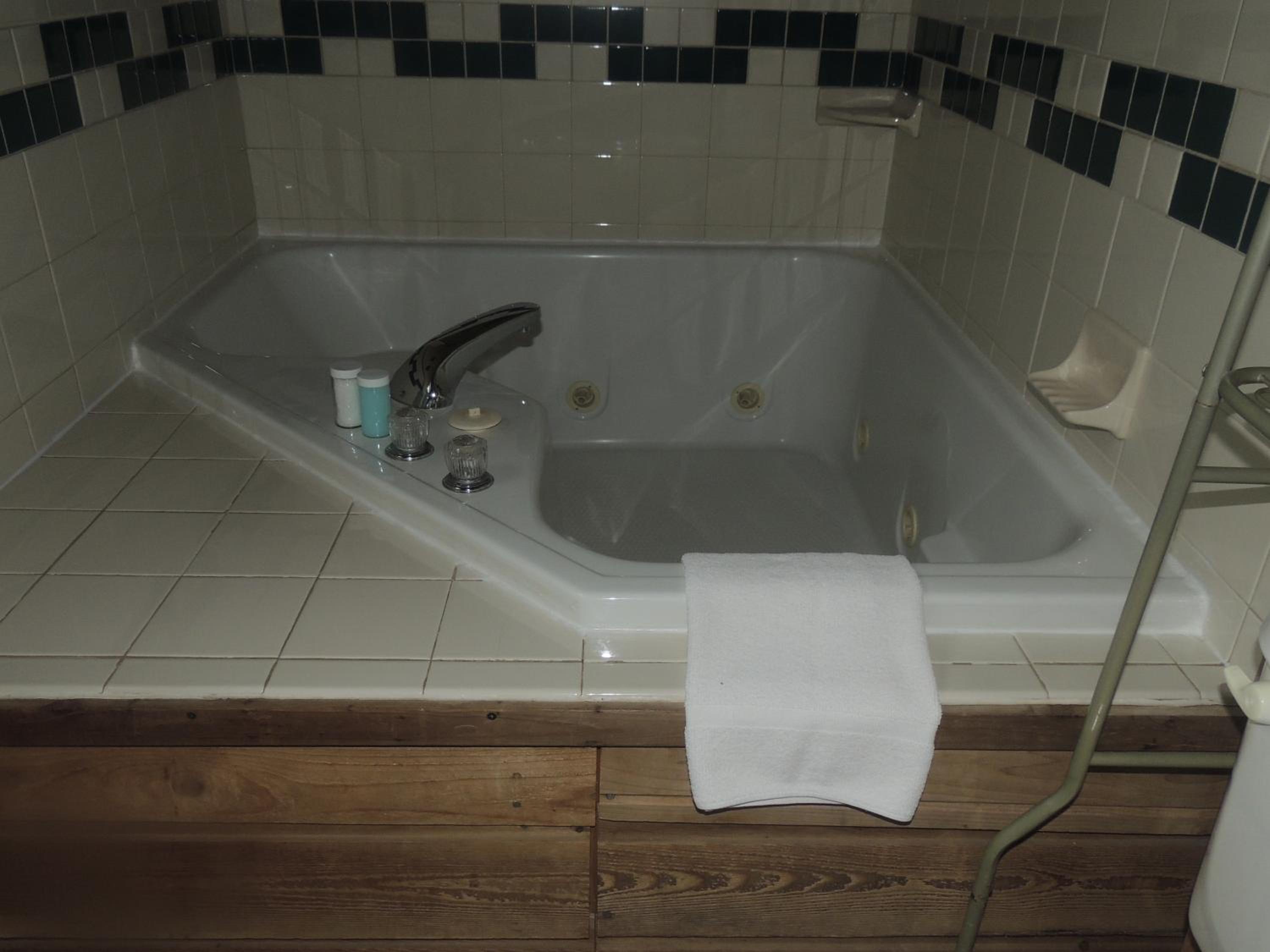 The Whispering Pines Inn