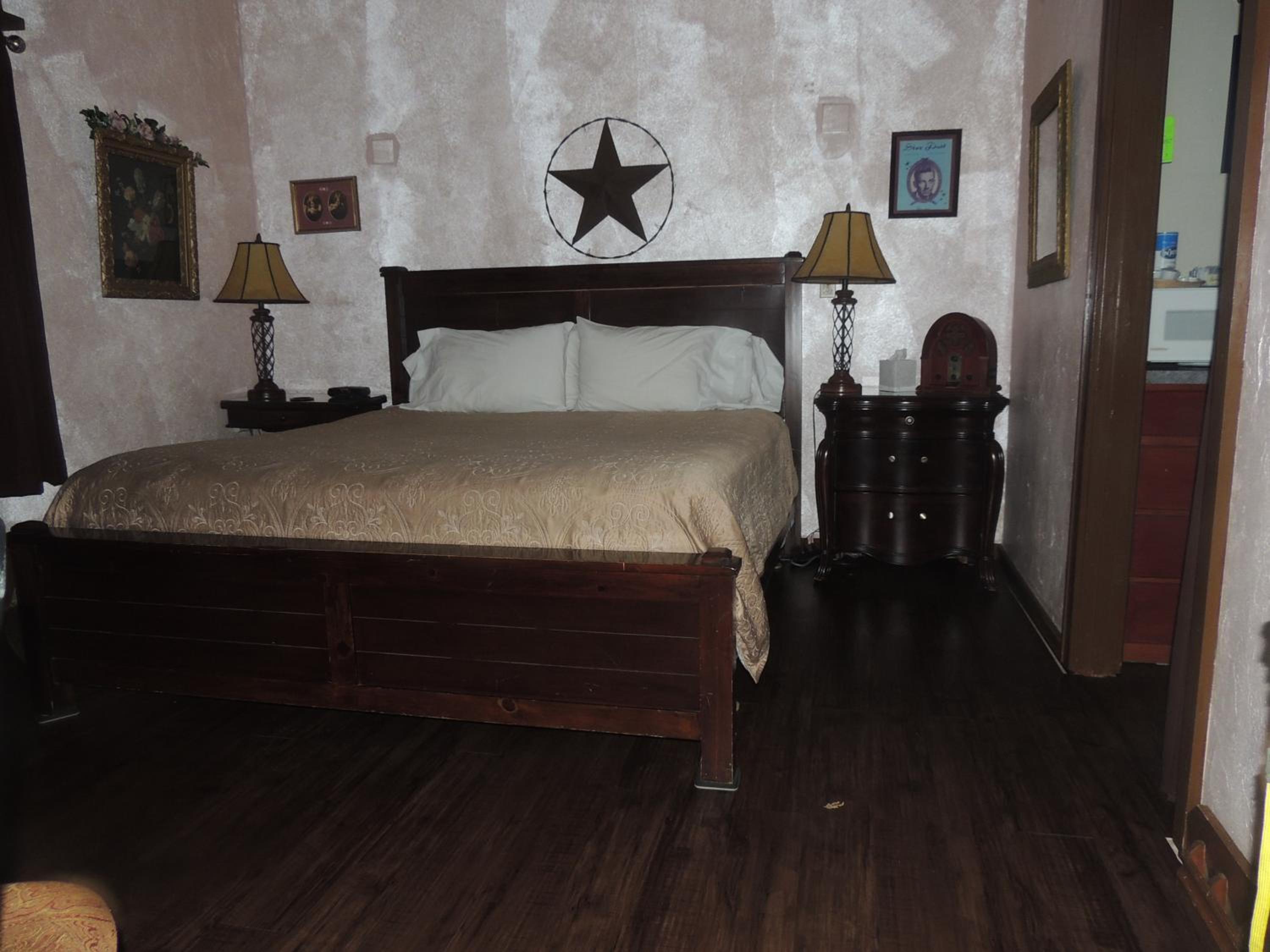 The Whispering Pines Inn