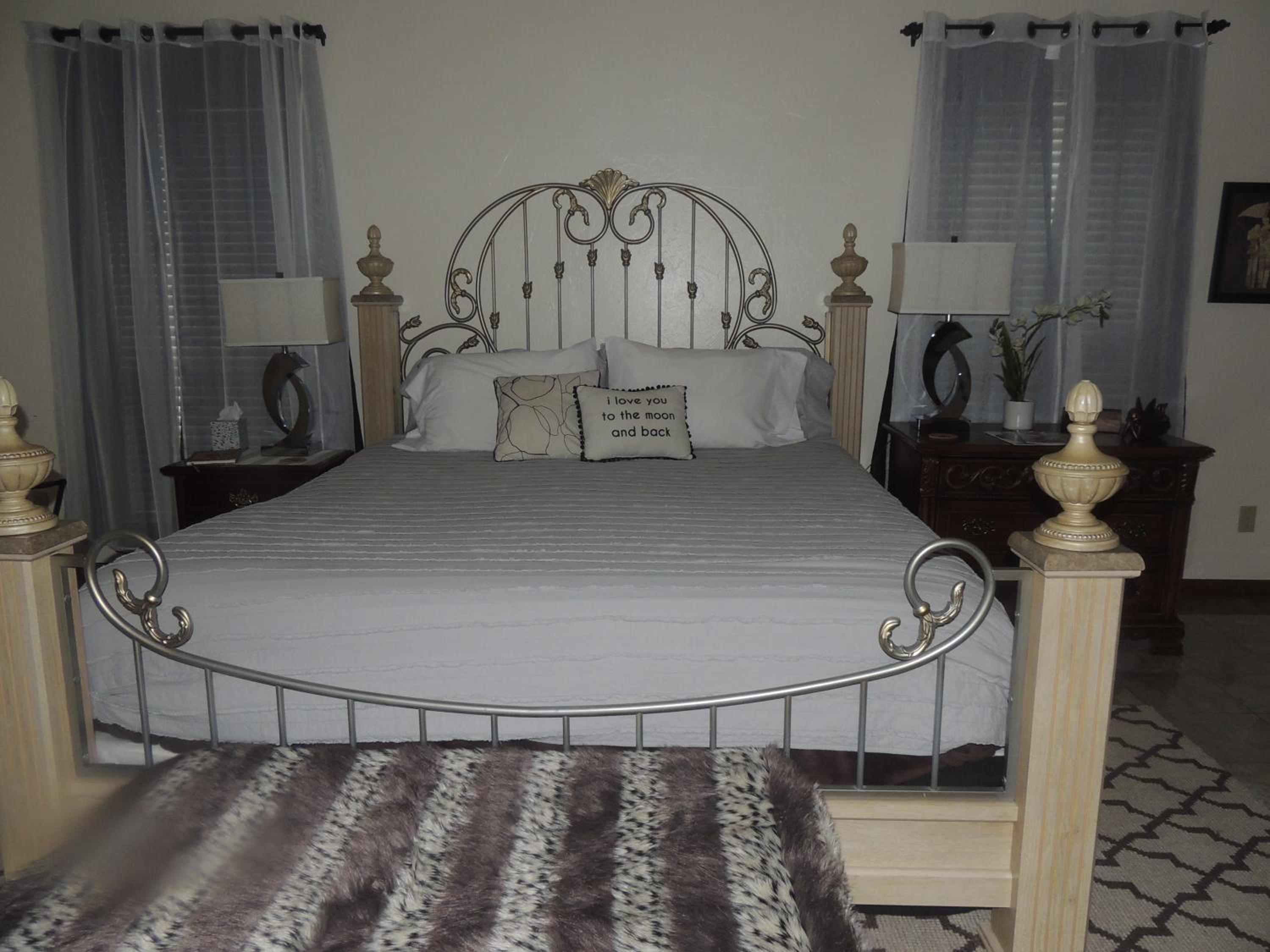 The Whispering Pines Inn
