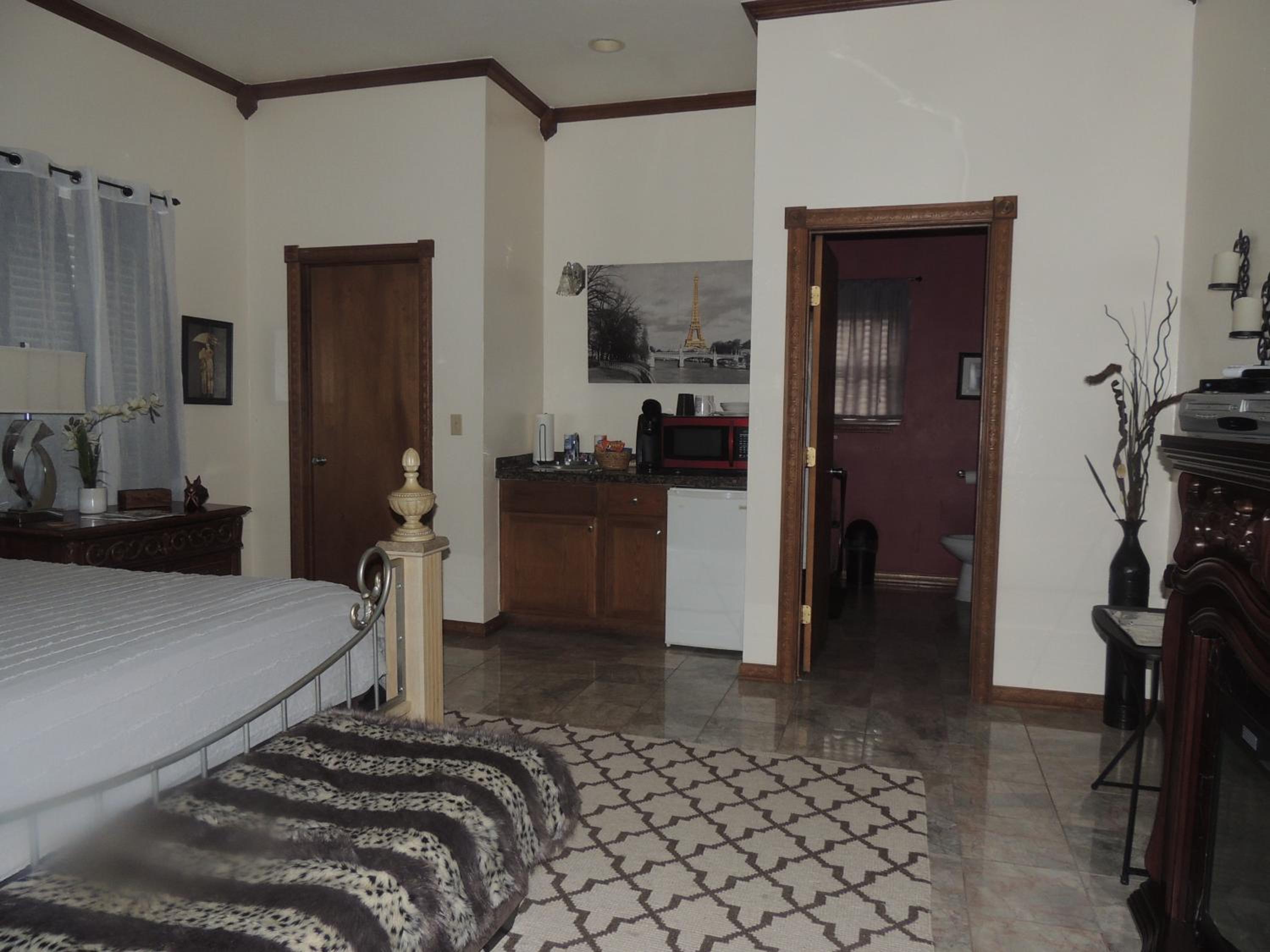 The Whispering Pines Inn