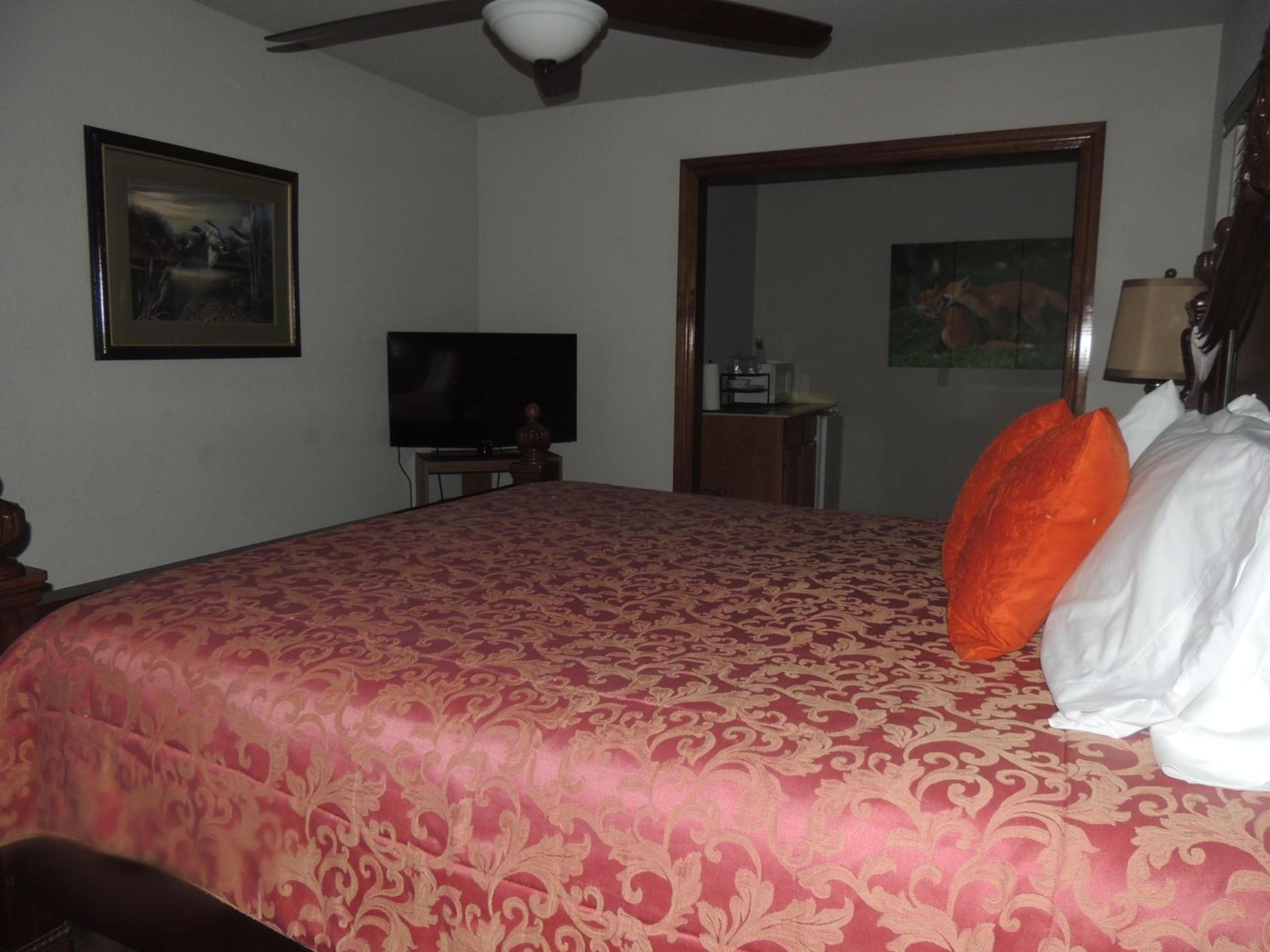 The Whispering Pines Inn
